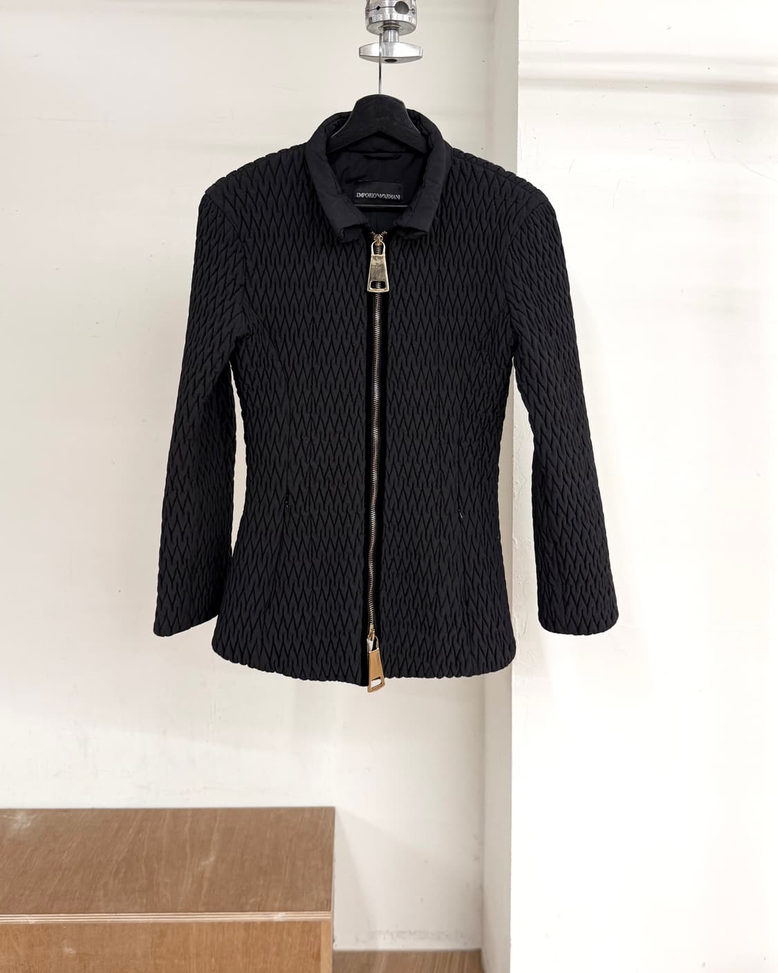 엠프리오 아르마니 블랙 지오메트릭 패턴 집업 자켓 상품이미지1