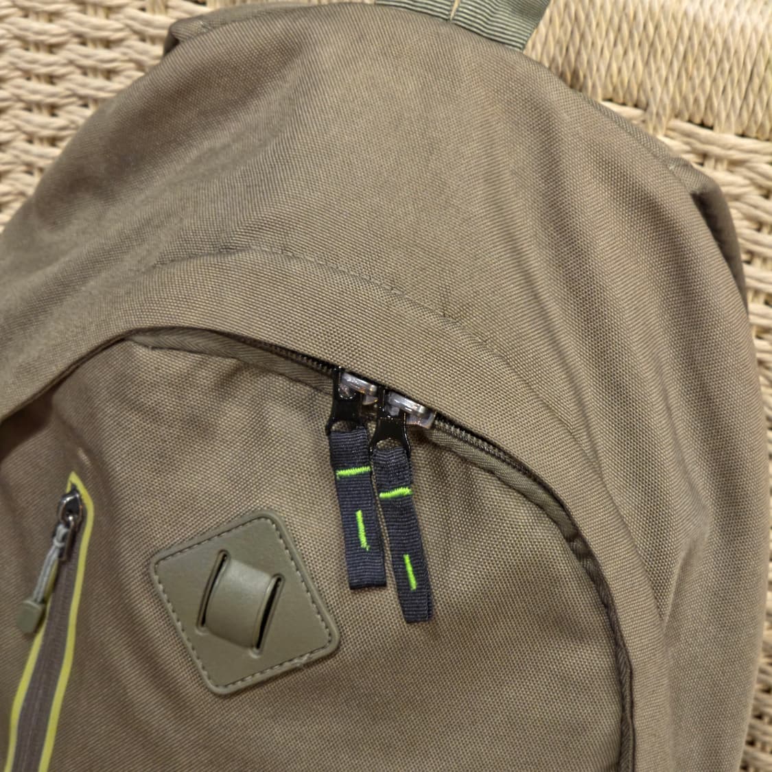 나이키 백팩 카키색 가방 상품이미지4