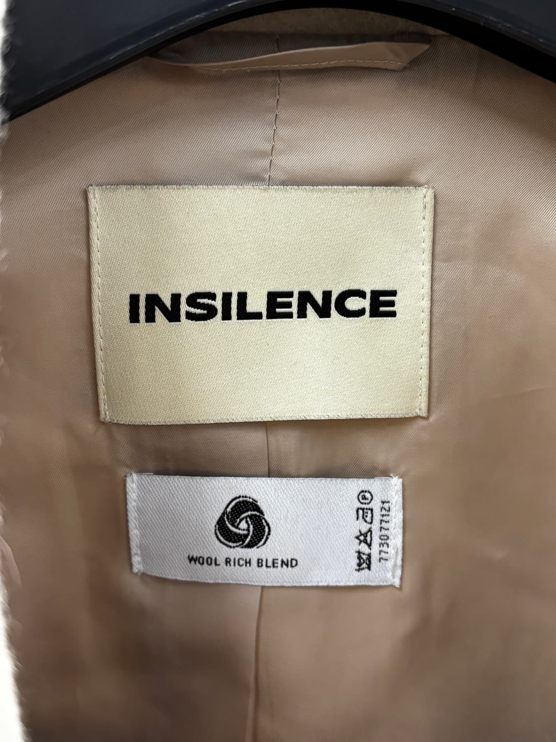 인사일런스 아이보리 떡볶이 숏 코트 S 상품이미지4