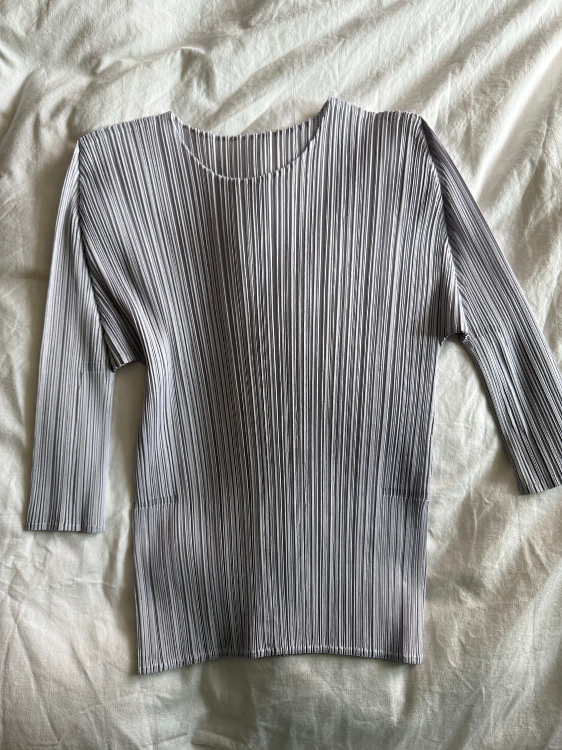 플리츠플리즈 상의 상품이미지3