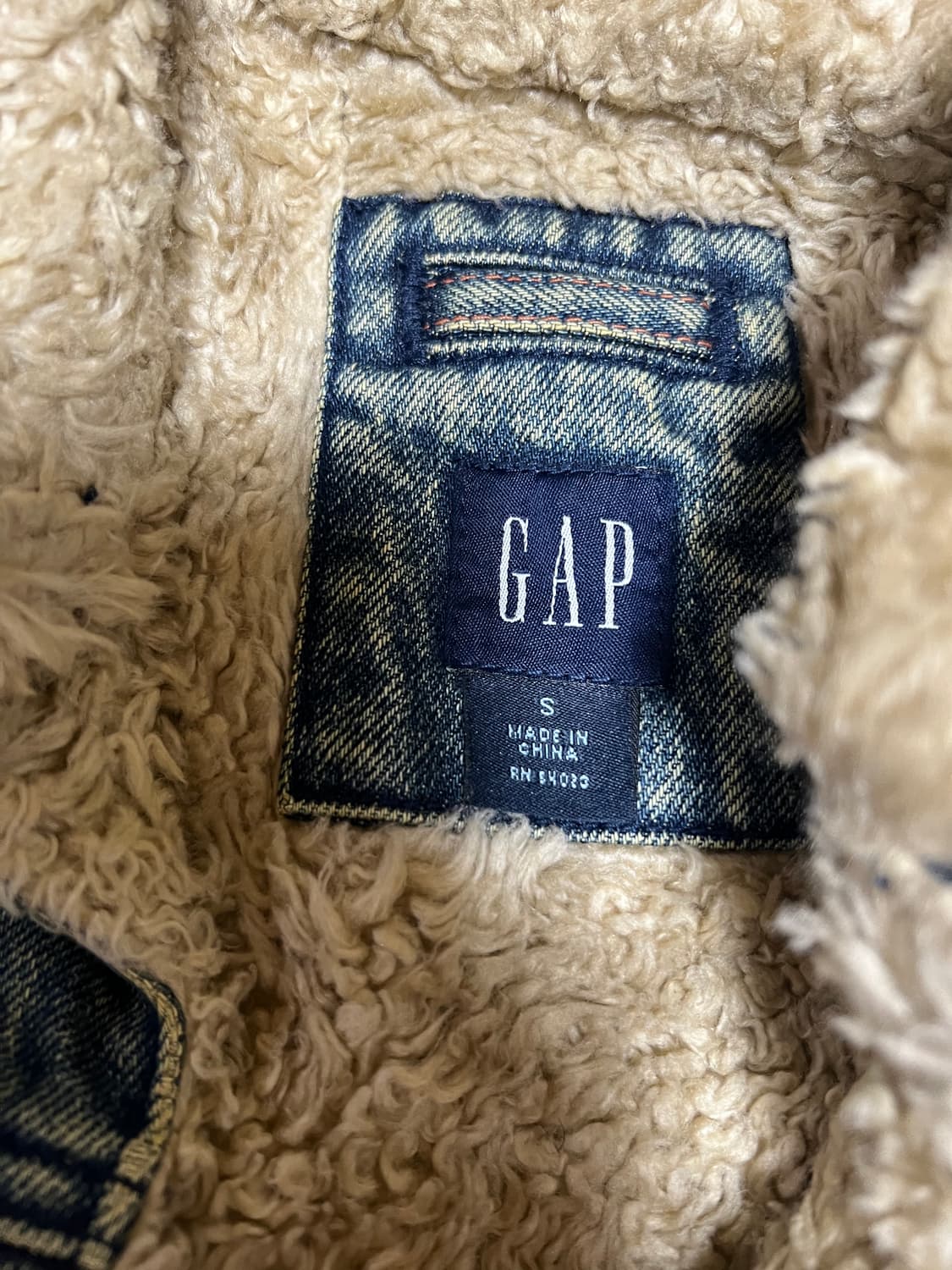 GAP 퍼 데님 자켓 상품이미지4