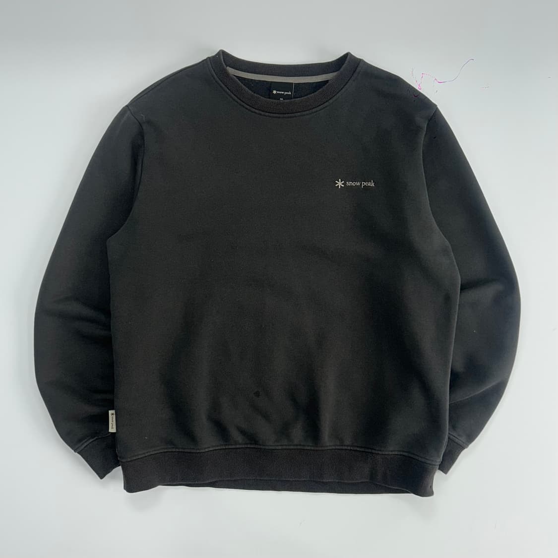 Snow peak 스노우피크 스몰로고 차콜 맨투맨  상품이미지3