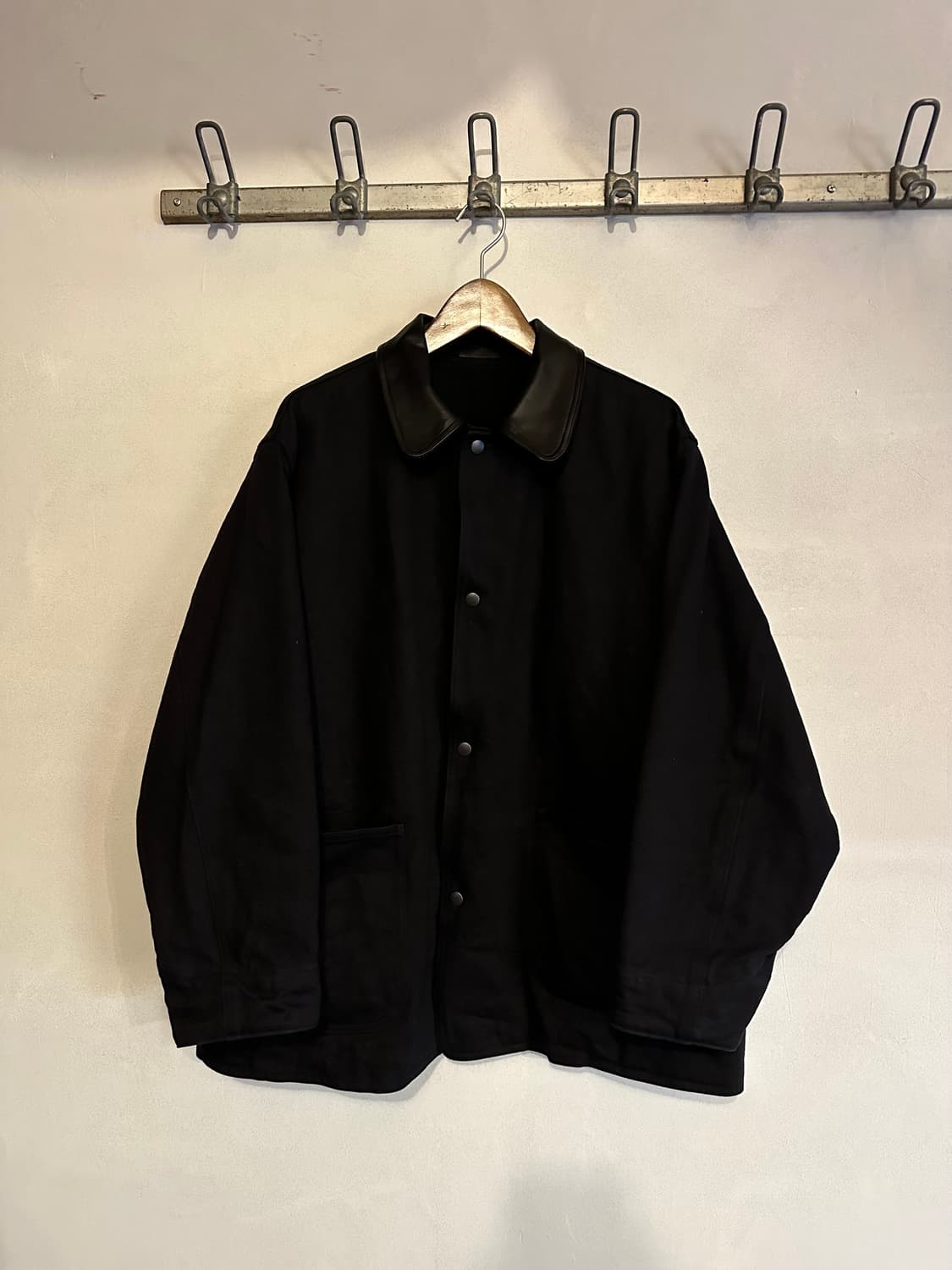 코모리 레더 카라 데님자켓 상품이미지1