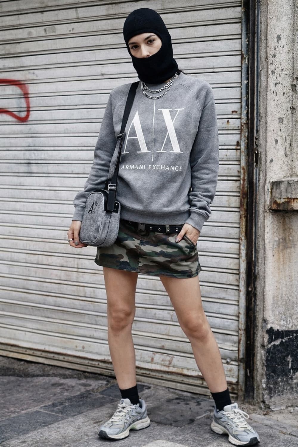 A|X Armani Exchange 빅로고 맨투맨 스웨트셔츠 (그레이) 상품이미지1