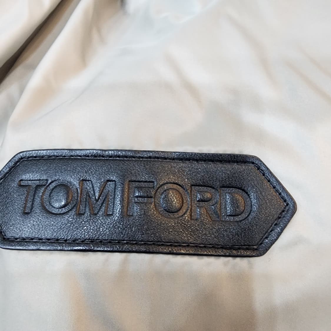 톰포드 벨벳 구스다운 푸퍼 롱패딩 48사이즈 상품이미지6