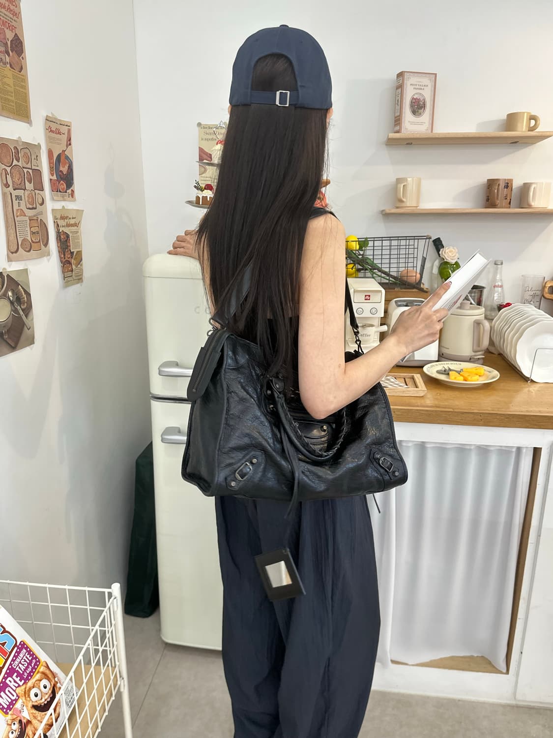[A 정품] 발렌시아가 시티 모터백 미디움 블랙 상품이미지9