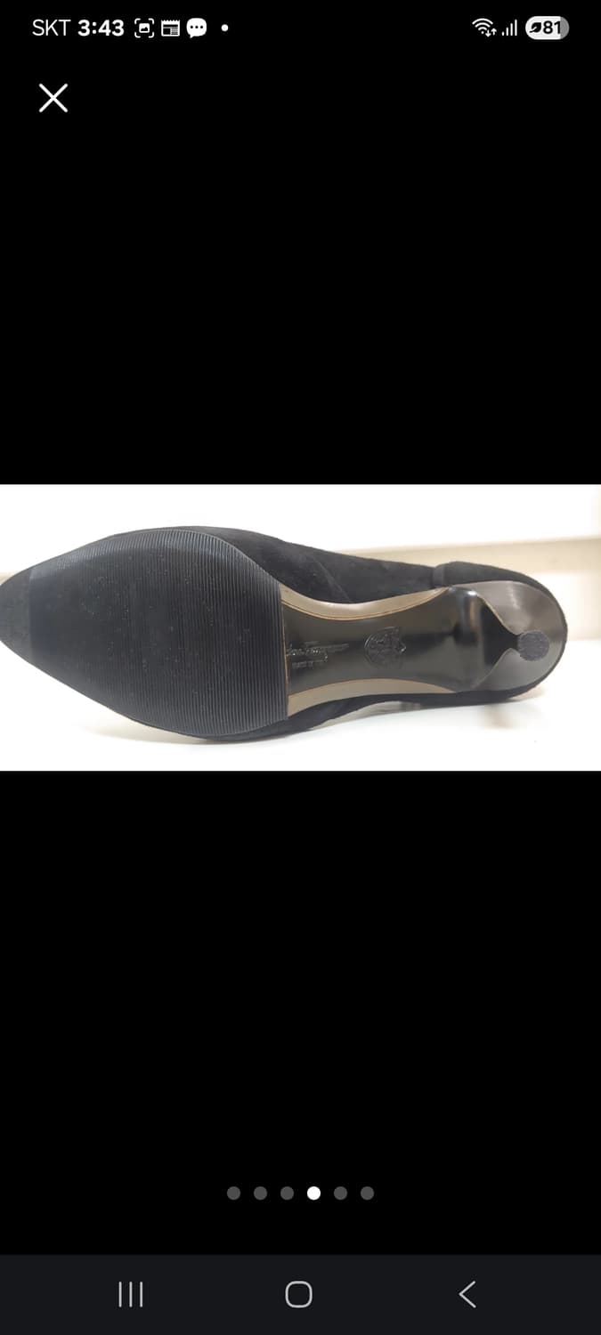 페라가모 블랙 스웨이드 앵클 부츠,사이즈7(240)거의새거 상품이미지4