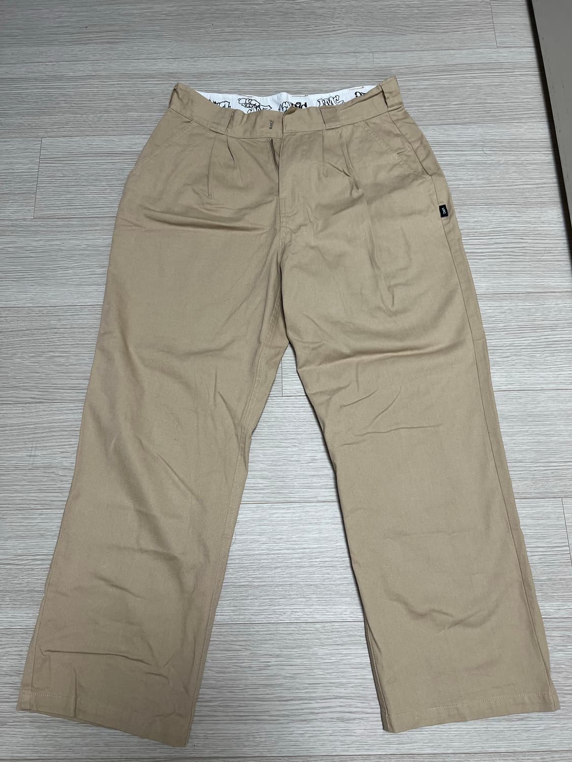 LMC OG TWO TUCK CHINO PANTS 상품이미지1