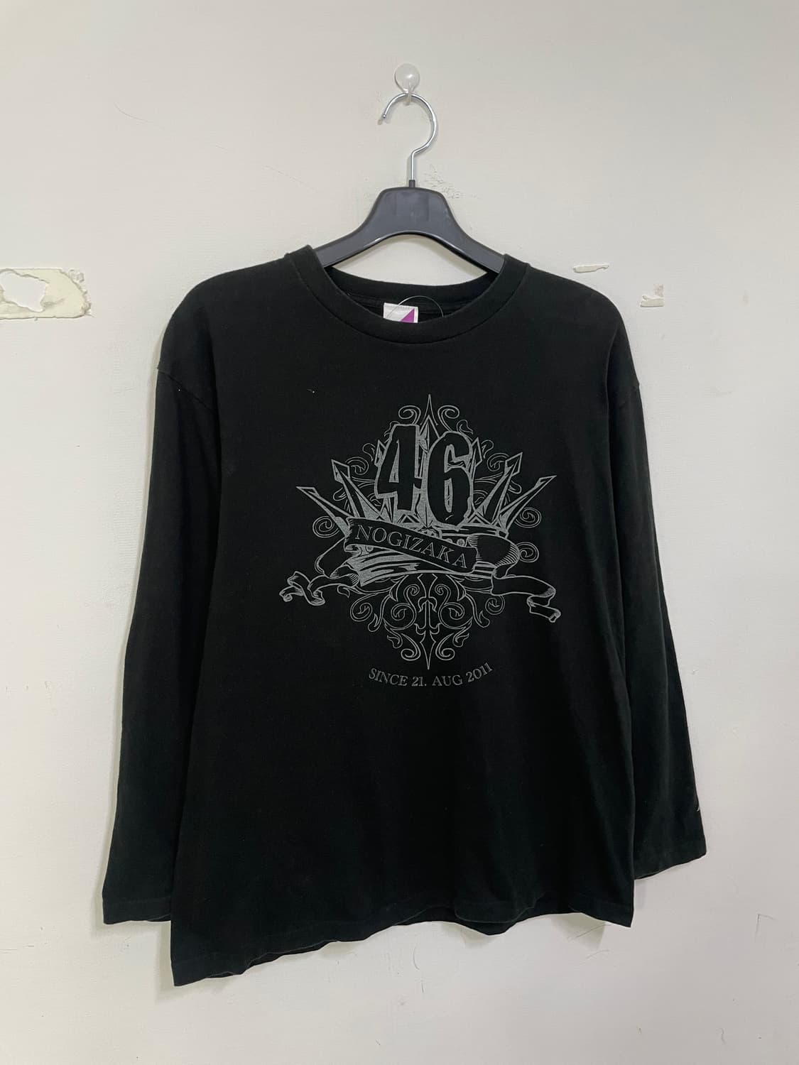노기자카46 긴팔 티셔츠 블랙 상품이미지1
