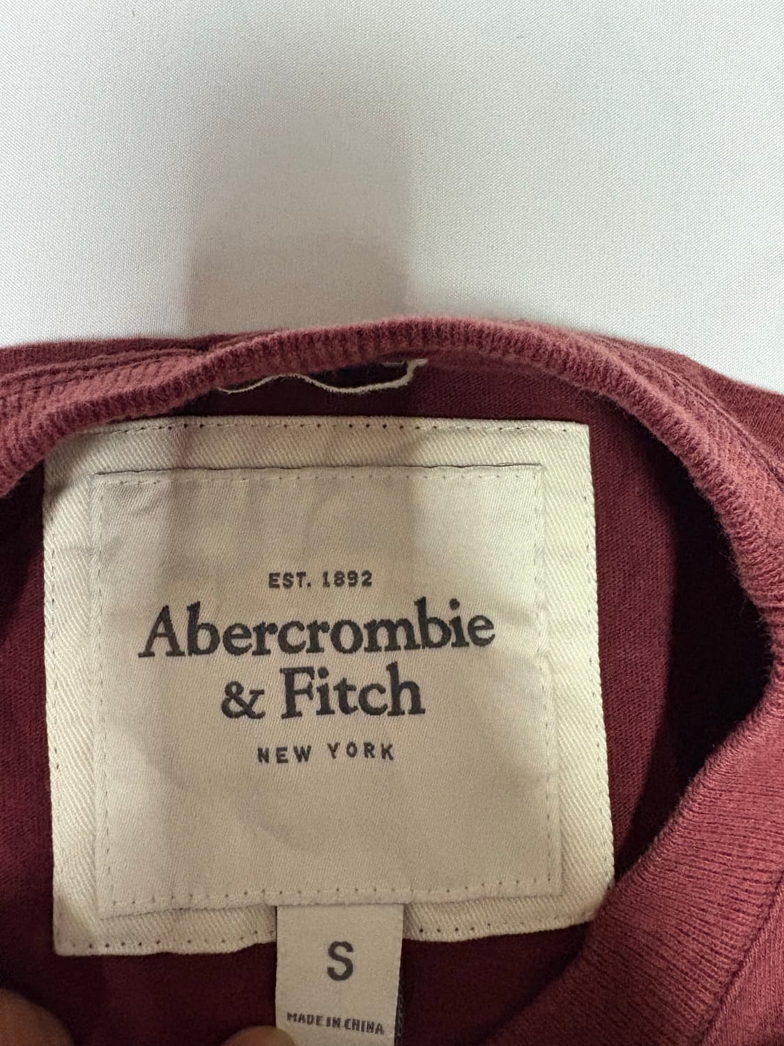 아베크롬비 버건디 반팔 상품이미지3