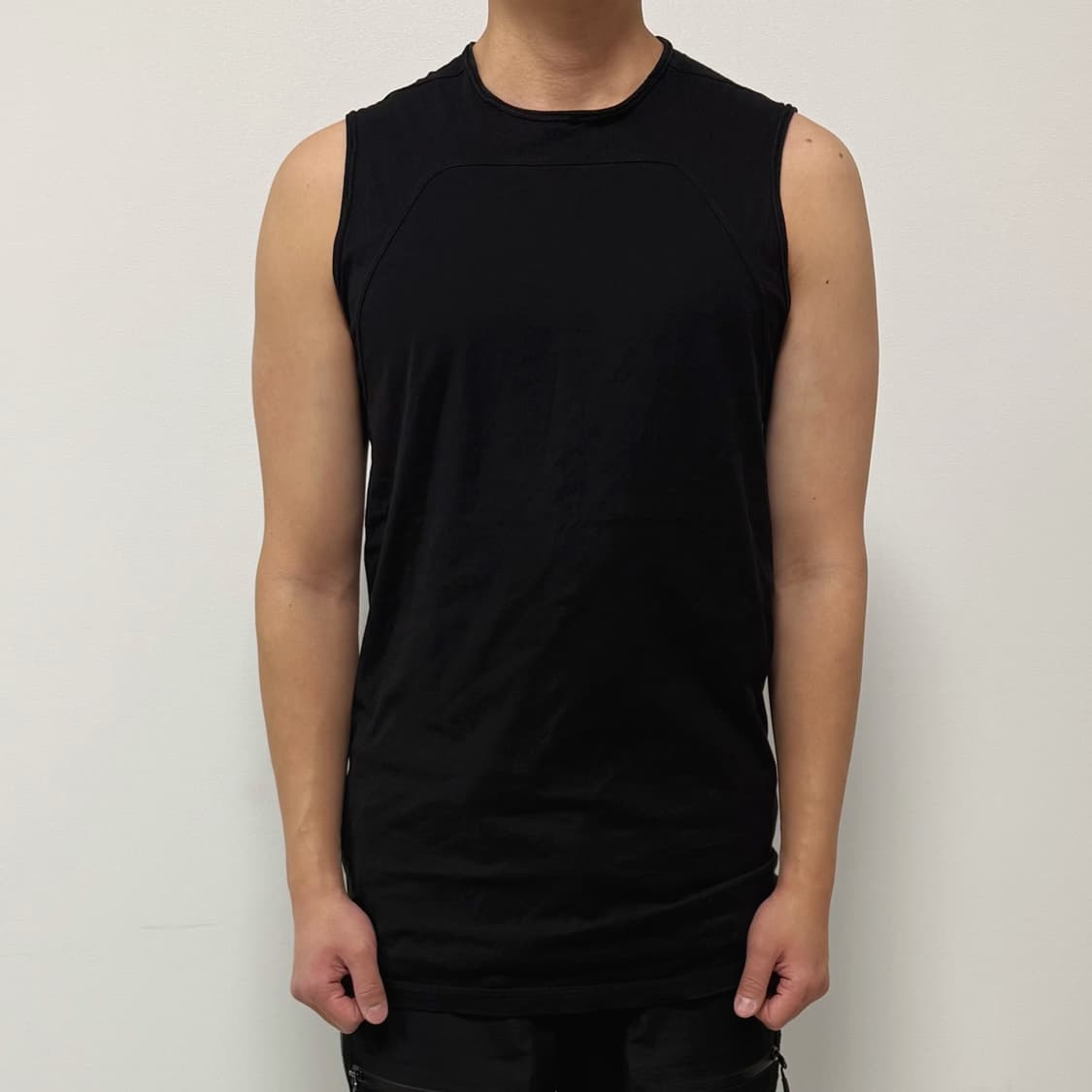 릭오웬스 13SS 다크쉐도우 절개 레벨 슬리브리스 나시 블랙 상품이미지1