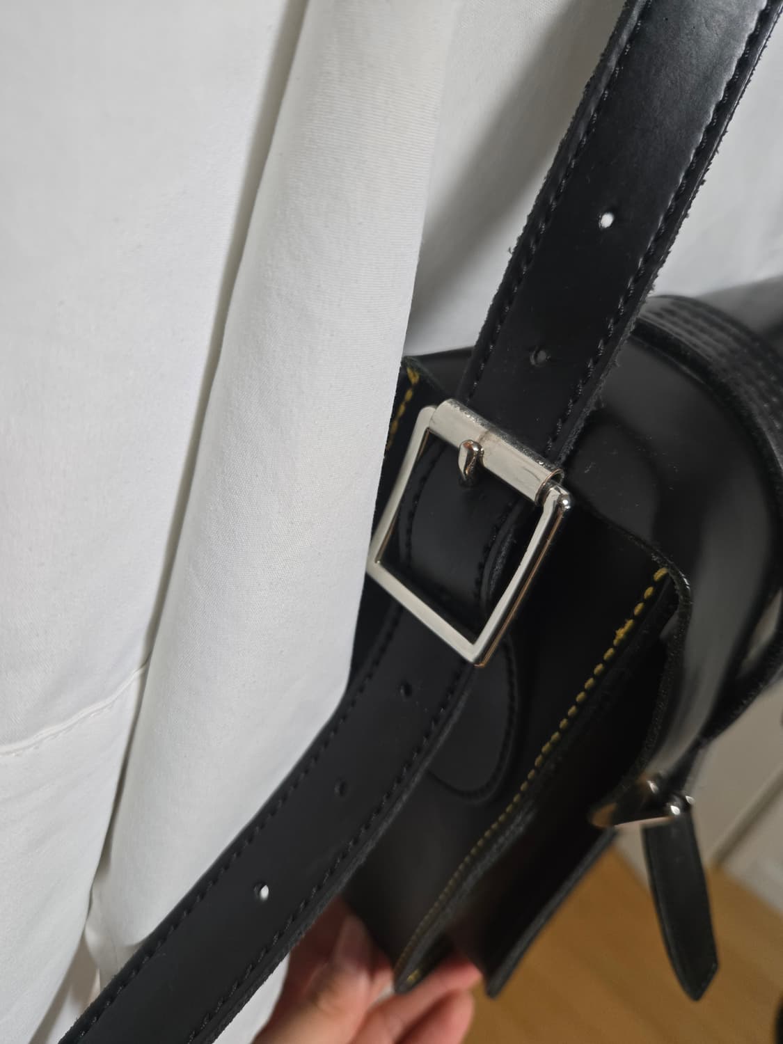 닥터마틴 11인치 사첼백 블랙 상품이미지9