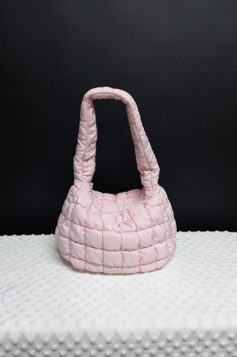 COS 코스 한정판 핑크 퀄팅 패딩 구름 토트백 상품이미지2