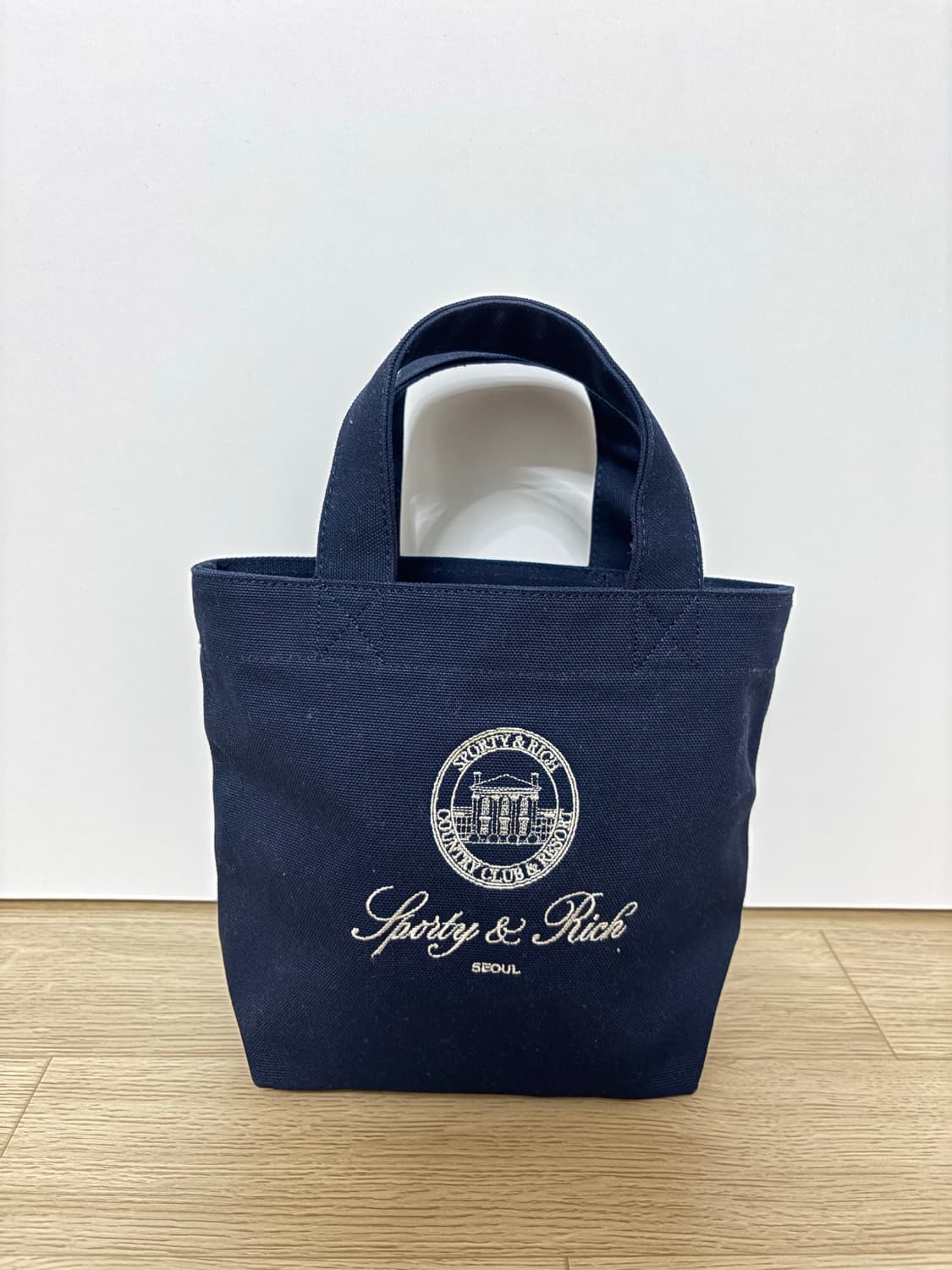 스포티앤리치 서울 익스클루시브 미니 토트백 네이비 상품이미지5