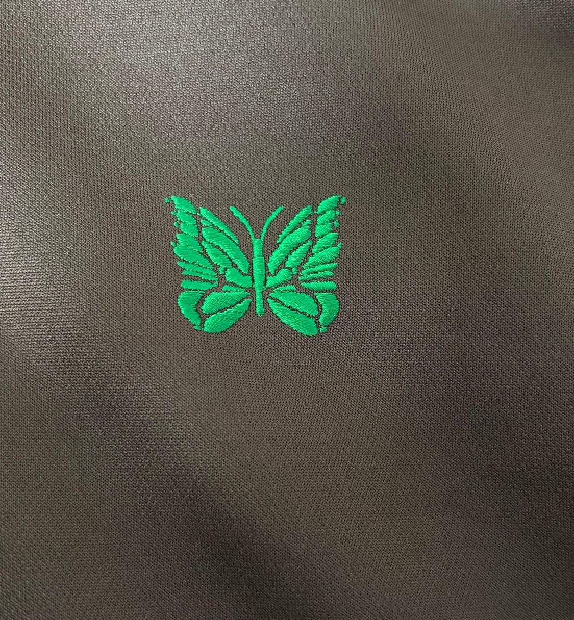 니들스 LHP 별주 트랙자켓 브라운 상품이미지2