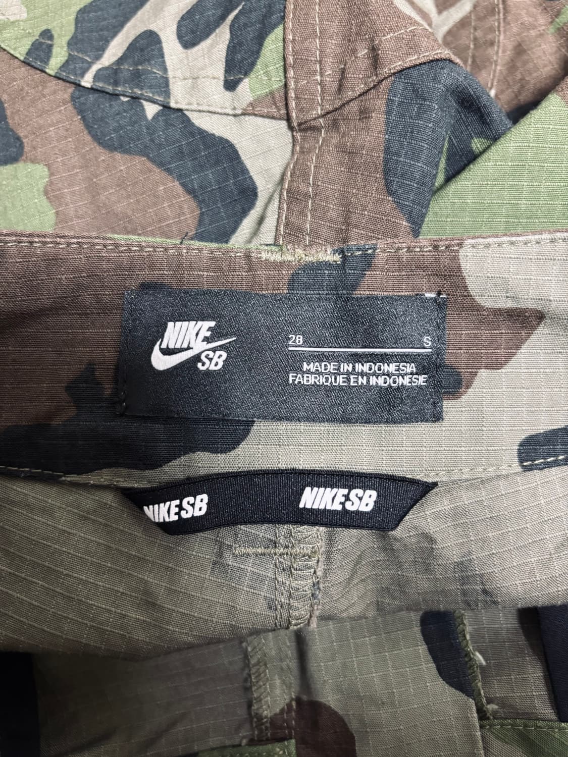 나이키 NIKE SB 밀리터리 카모 카고 팬츠 상품이미지4