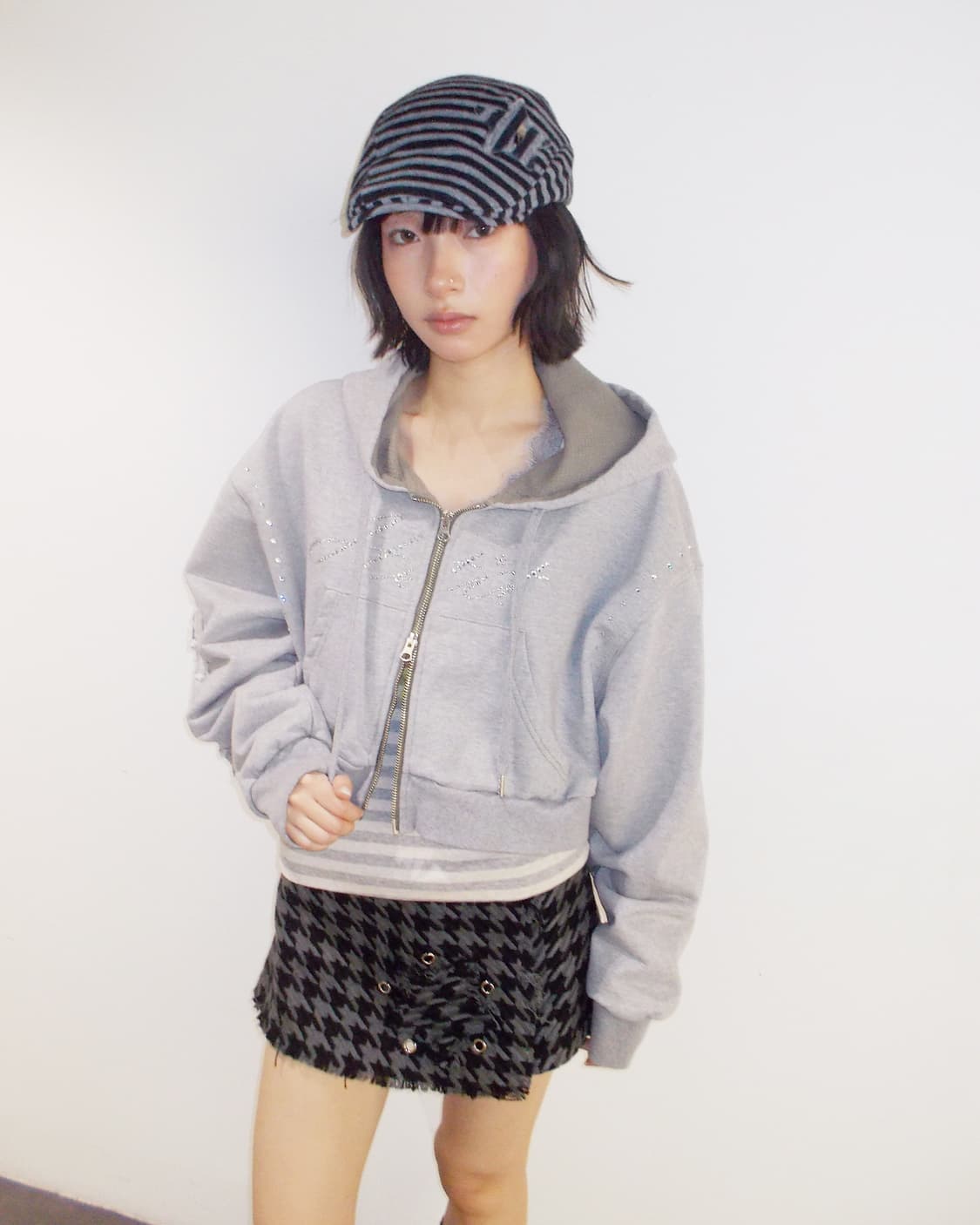 헤티 샤인 크롭 집업 그레이 상품이미지1