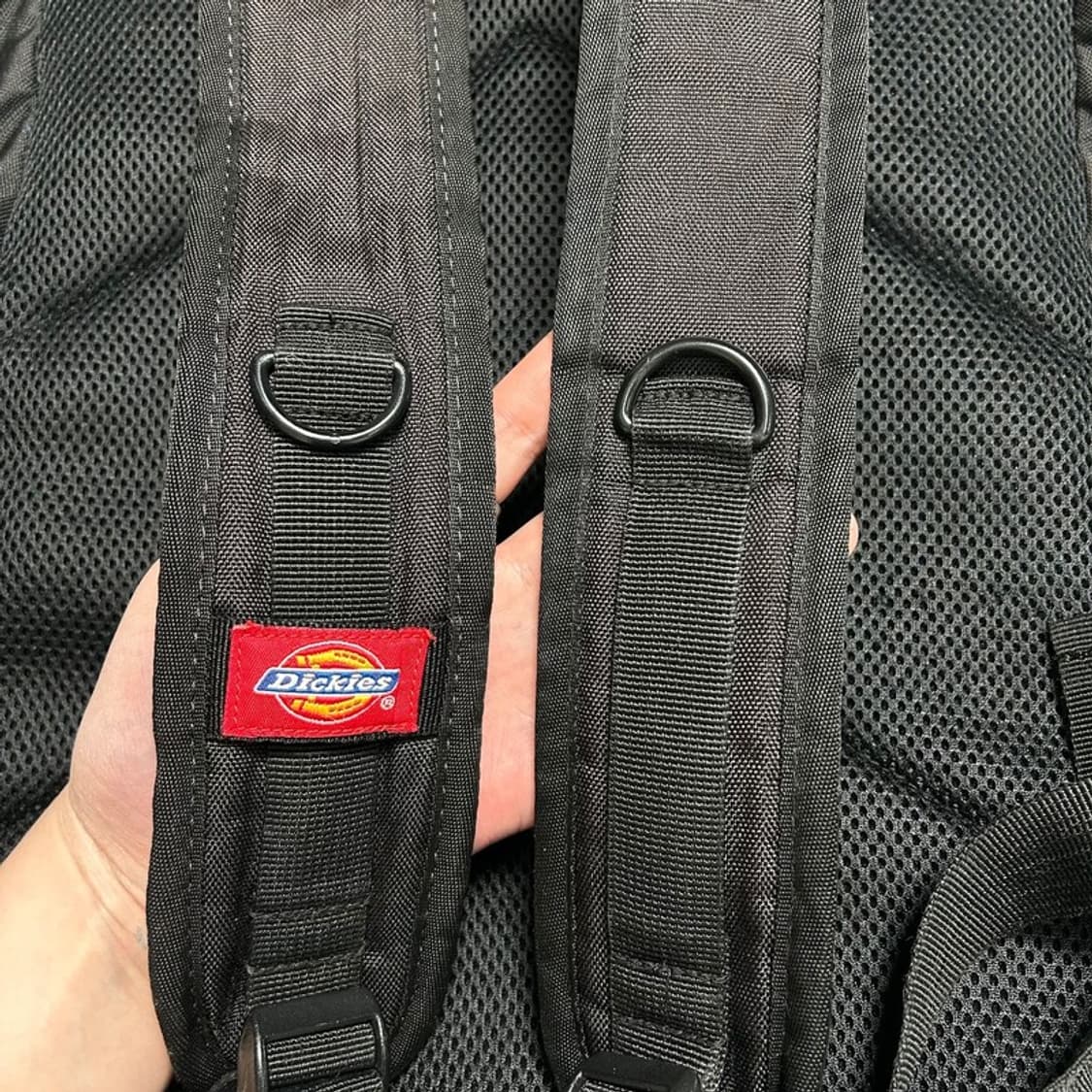 디키즈 버클포켓 백팩 블랙 상품이미지4