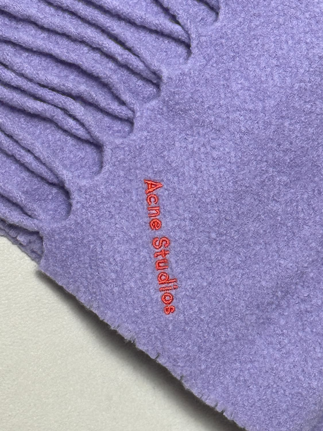 (새상품) 아크네 보일드 울 머플러 라벤더퍼플 상품이미지3