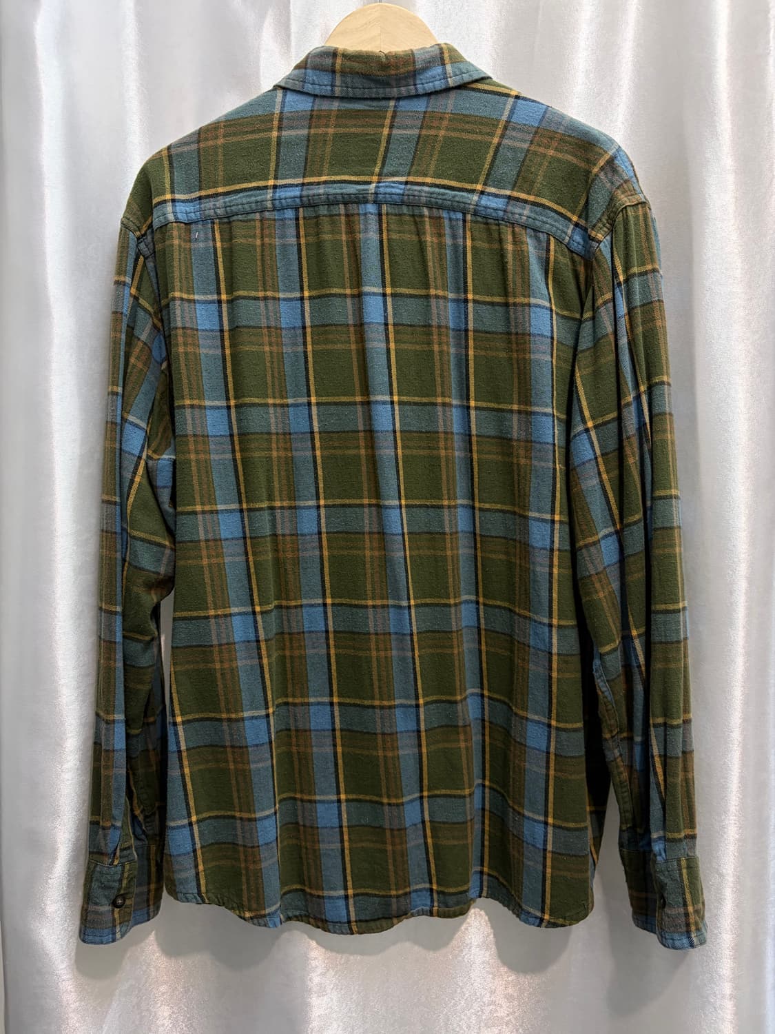 팀버랜드 카키색 체크 셔츠 상품이미지3