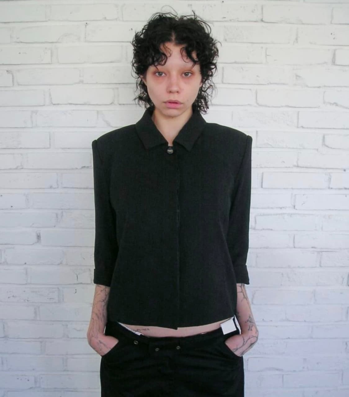 Eonts Capri Jacket Black 상품이미지1
