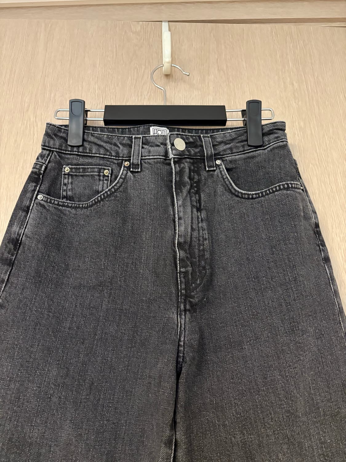 토템 페이디드 블랙 레귤러핏  상품이미지7