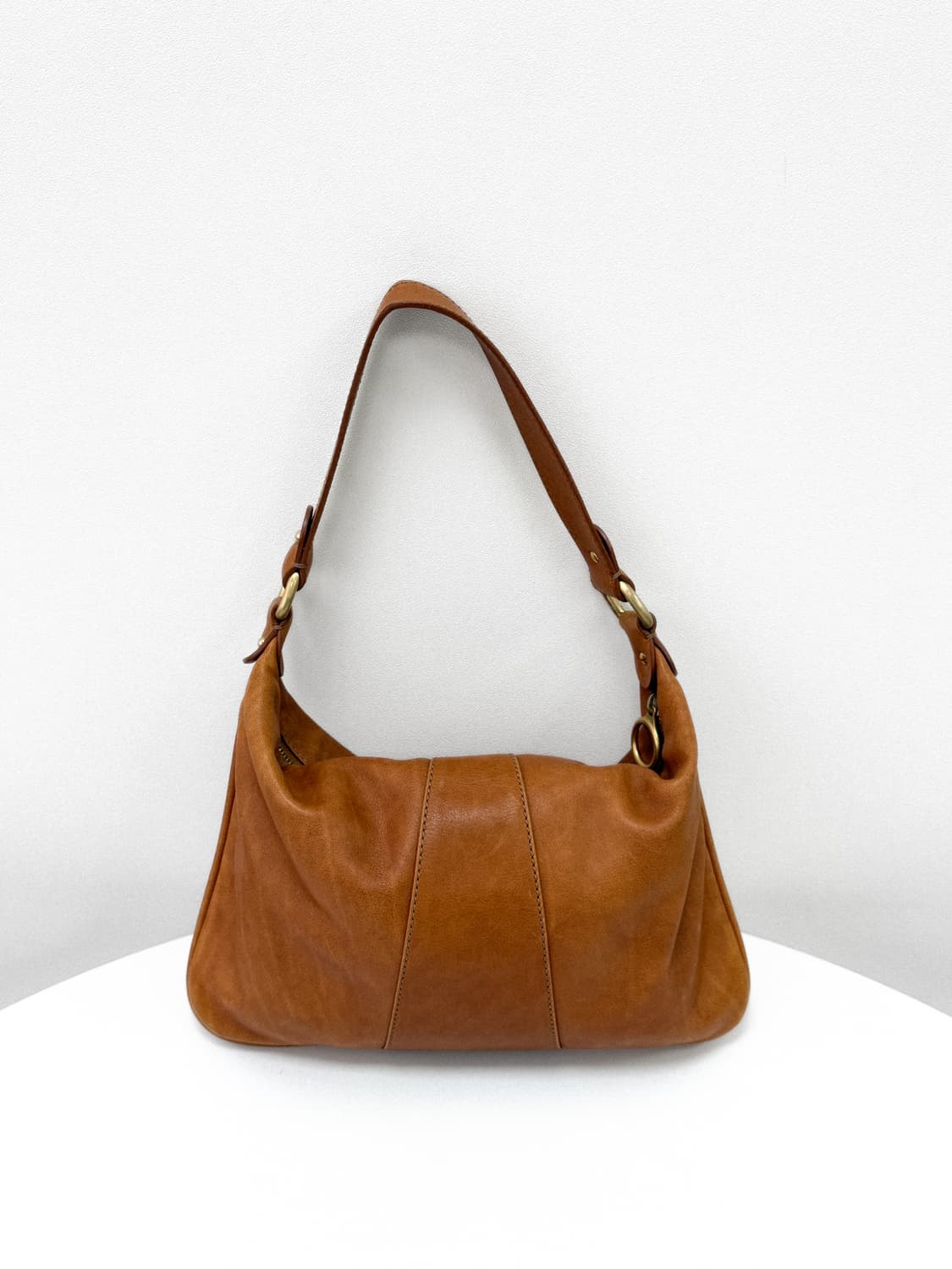 펜디 레더 호보백 상품이미지3