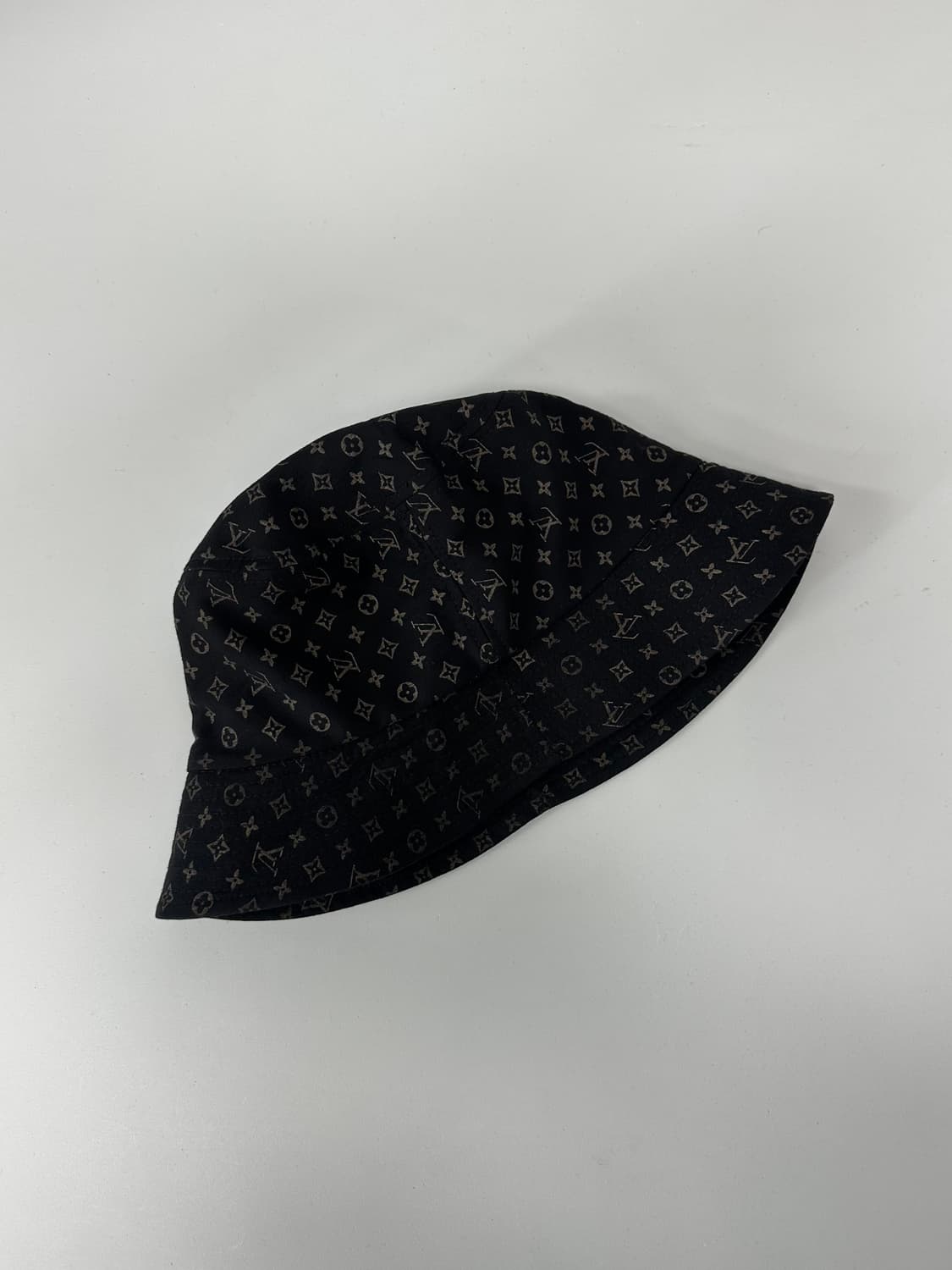 루이비통 90's 모노그램 로고 버킷햇 상품이미지6