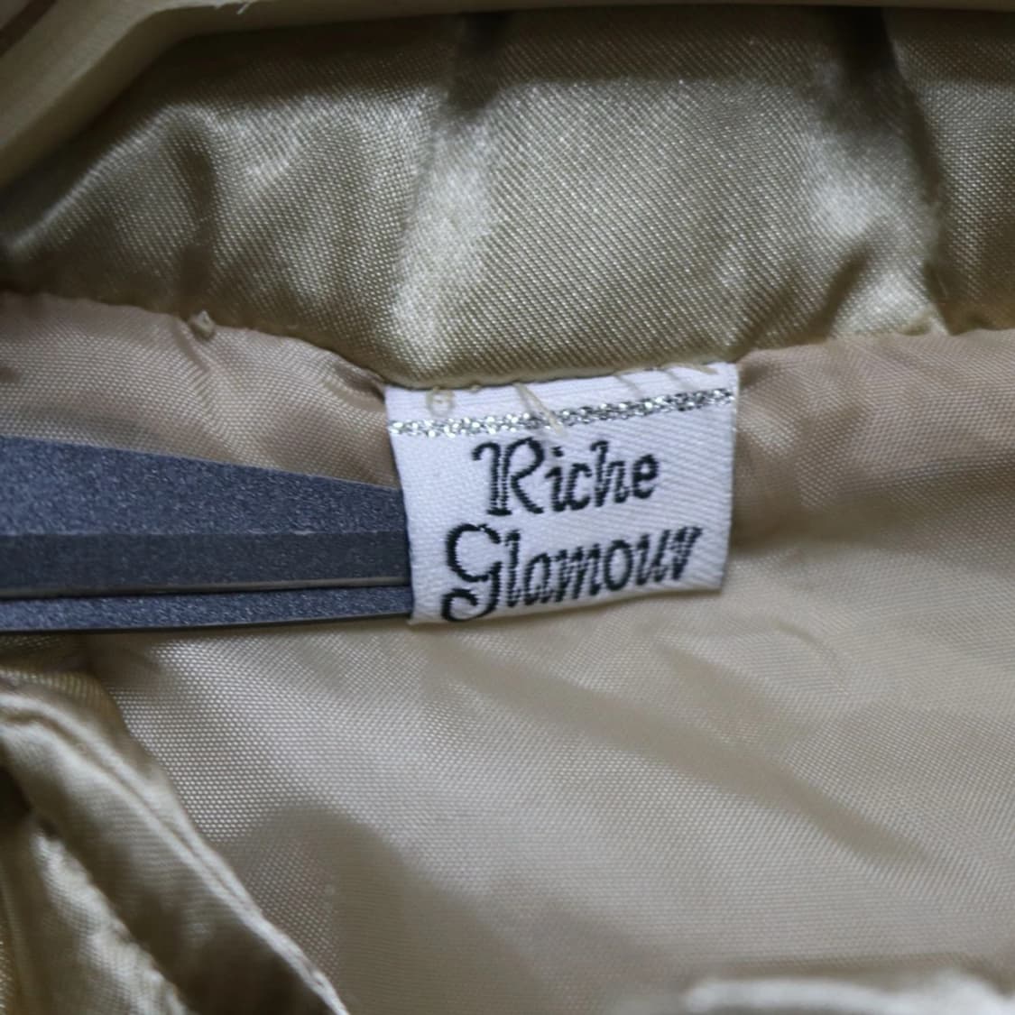 RICHE GLAMOUR 유광 크롭 패딩 60799 상품이미지8