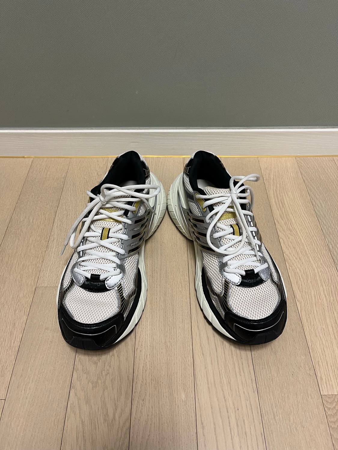 아디다스 운동화 사이즈 280 4만원에 판매합니다.  상품이미지1