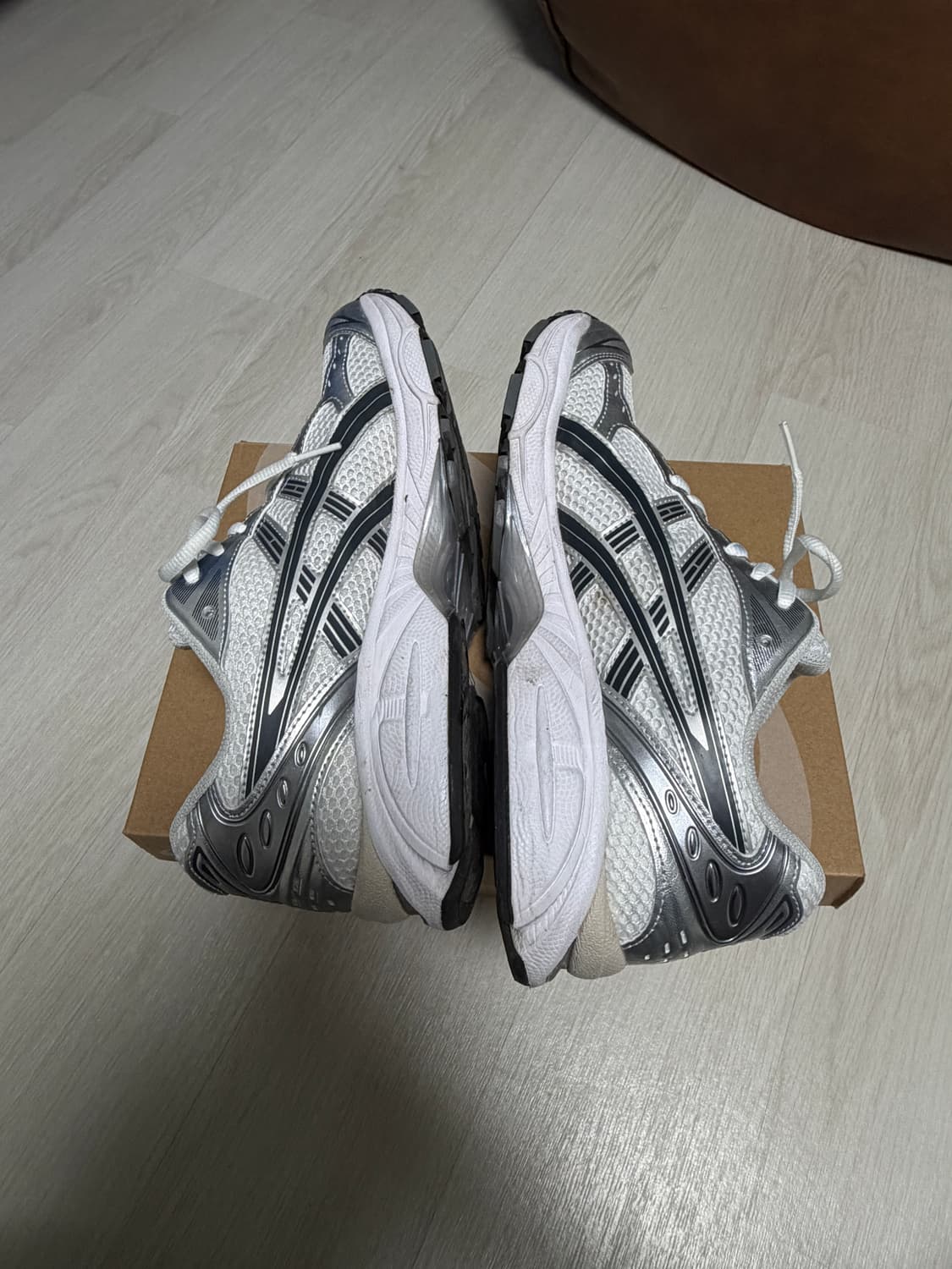 아식스 젤카야노14 화이트:그래파이트 그레이 상품이미지3