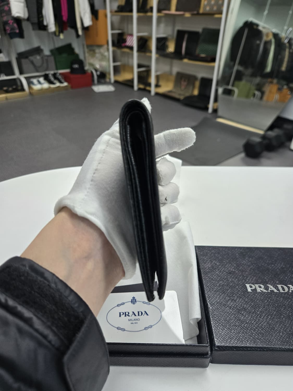 [A급컨디션]프라다 사피아노 반지갑 상품이미지4