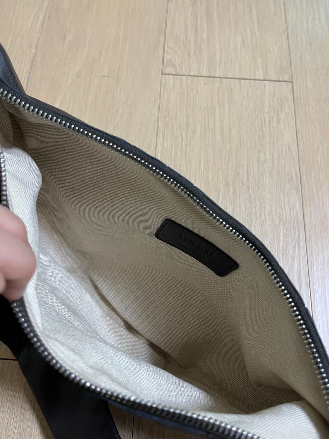 르메르 범백 크로와상백 스몰 다크브라운 상품이미지6