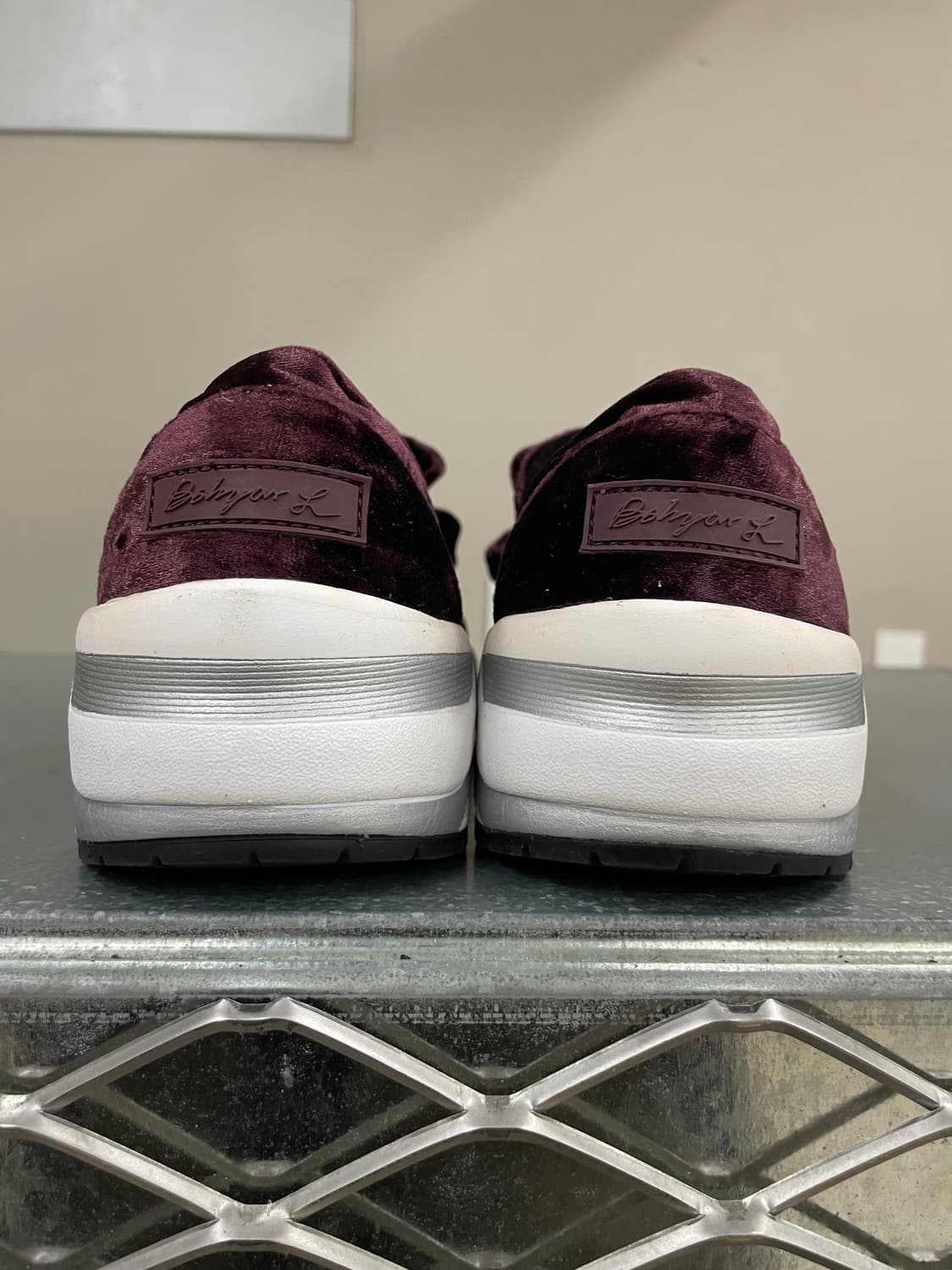 슈콤마보니 티아라 벨벳 스니커즈 235 상품이미지3