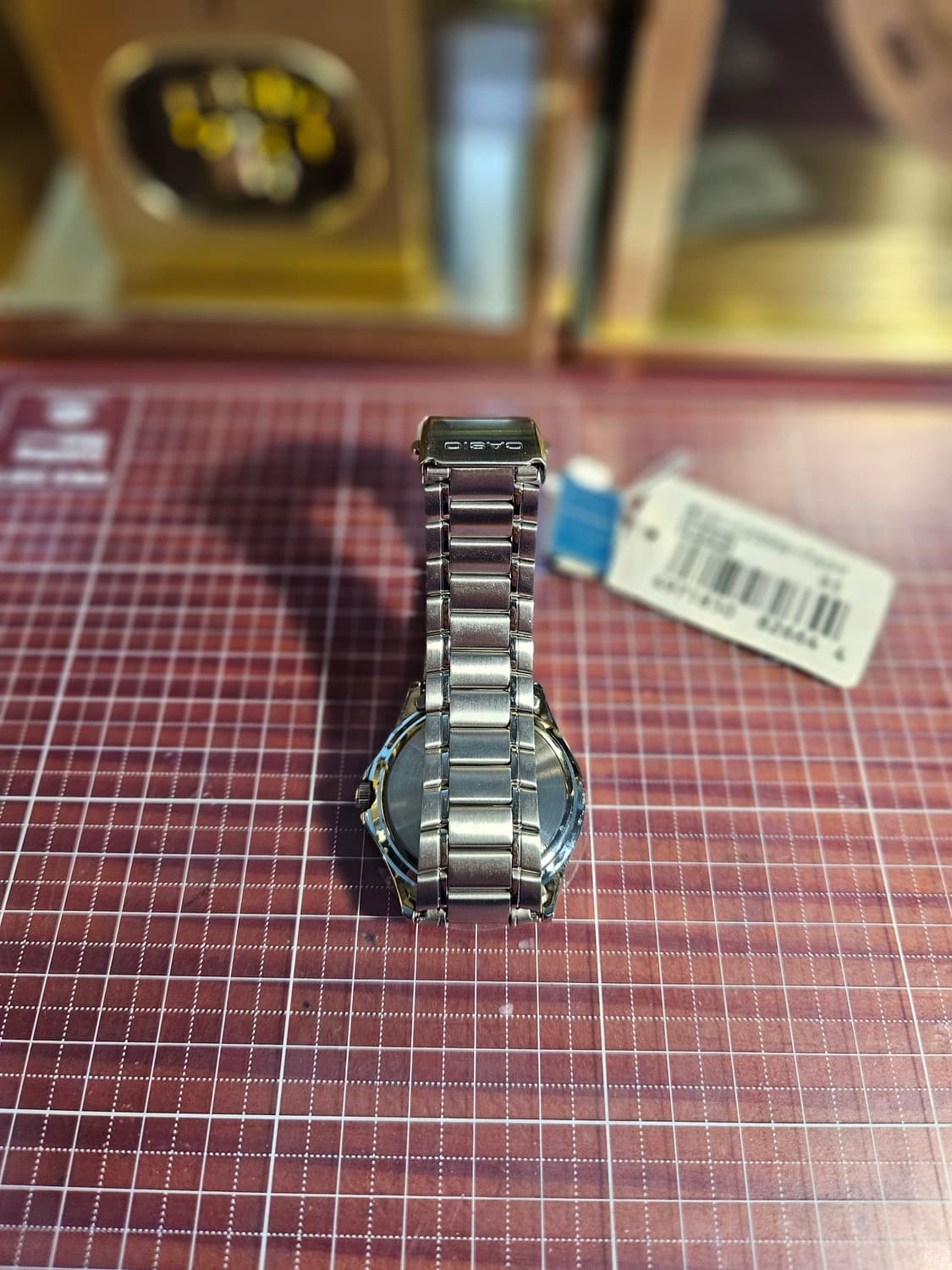 카시오 엔틱 메탈 손목시계 흰판 데이, 데이트 미사용 새제품 상품이미지4