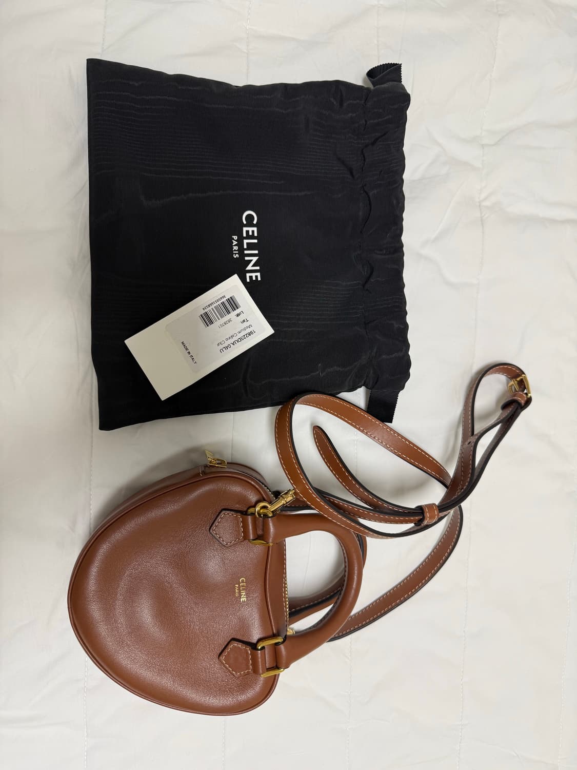 셀린느 하트 미니 크로스백 상품이미지1