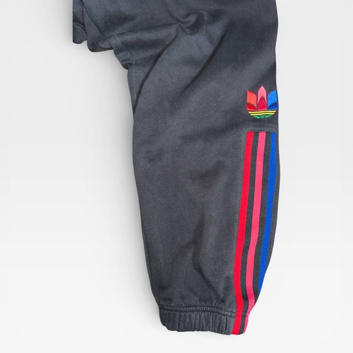 Vintage Adidas three-stripe sweatpants 상품이미지3