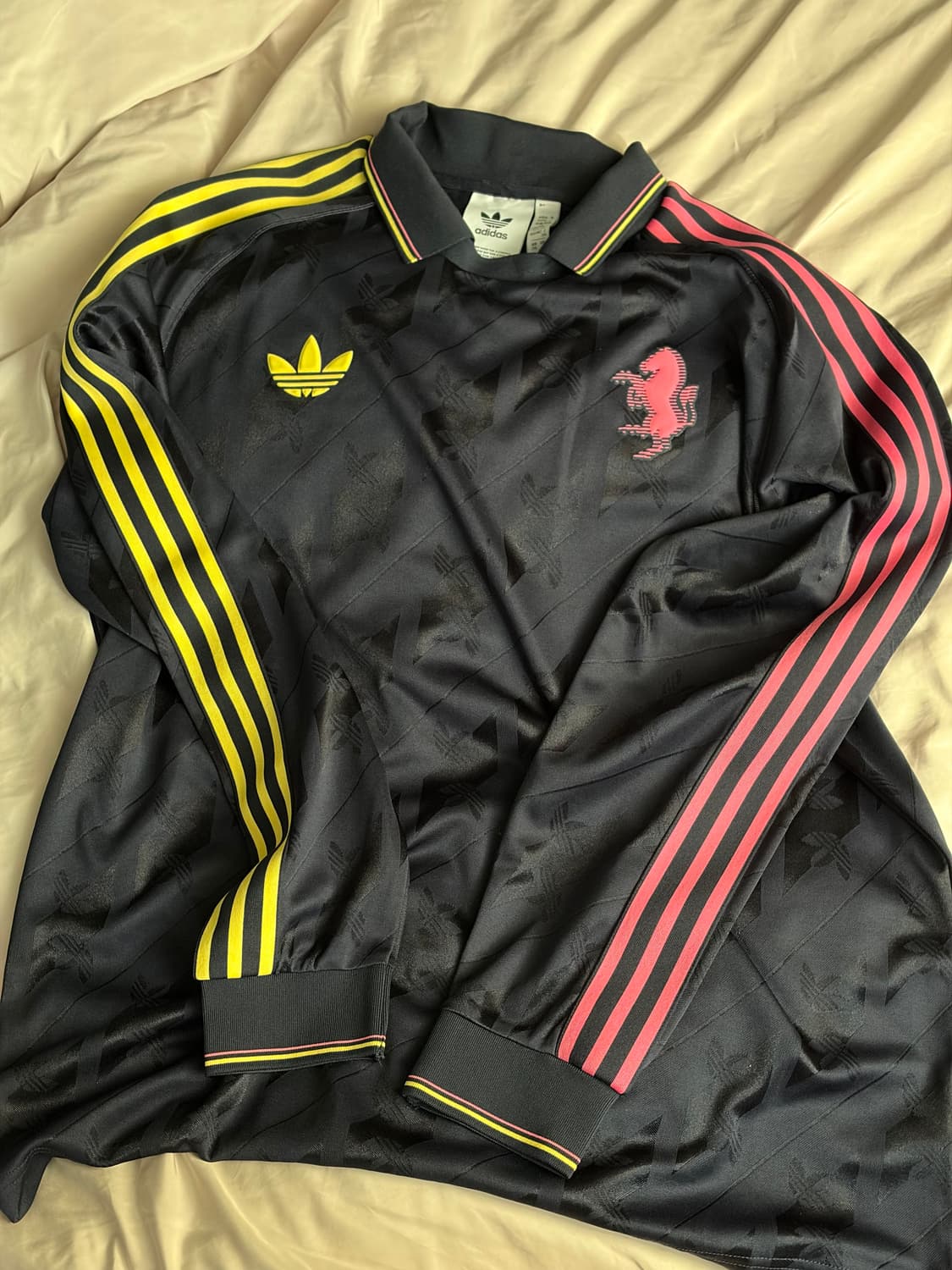 유벤투스 롱슬리브 상품이미지1