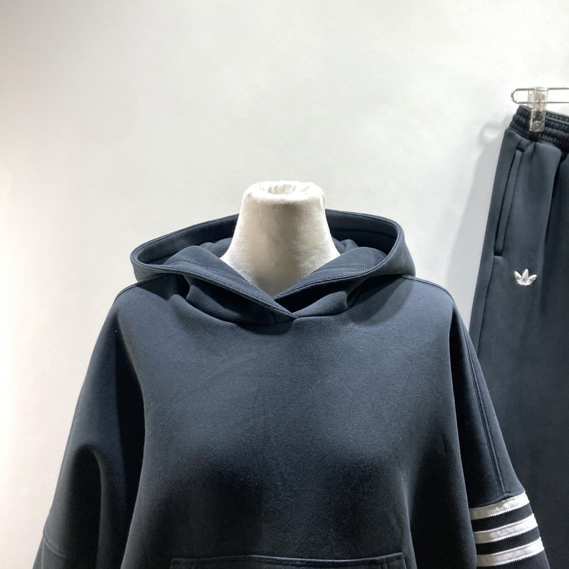 아디다스 2024 여성트레이닝셋업 블랙 M  상품이미지2