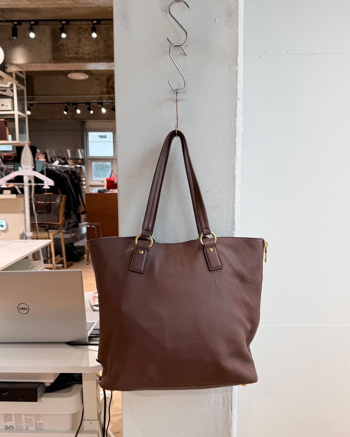 프라다 브라운 비텔로 다이노 집업 숄더백 상품이미지5