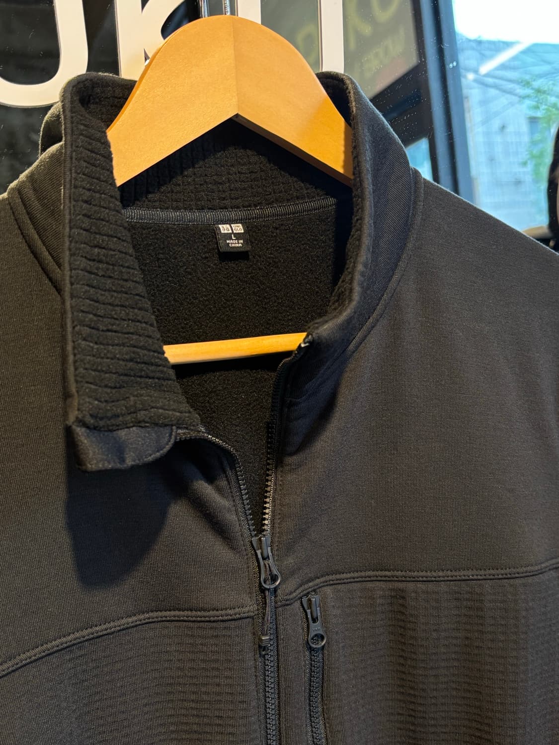 유니클로 기모 블랙 집업져지 상품이미지3