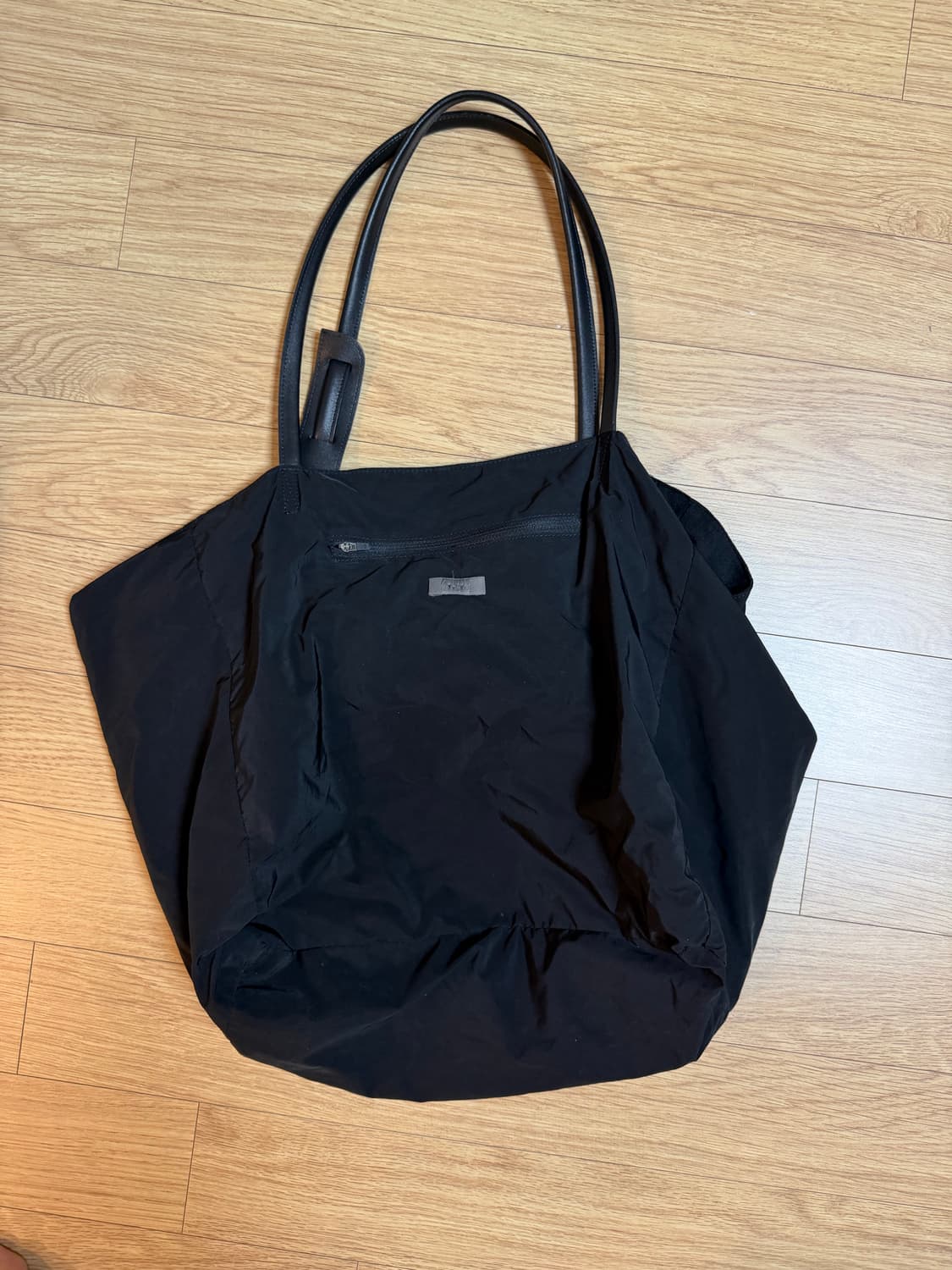 xlim ep.7 시놉시스 백 블랙 상품이미지2