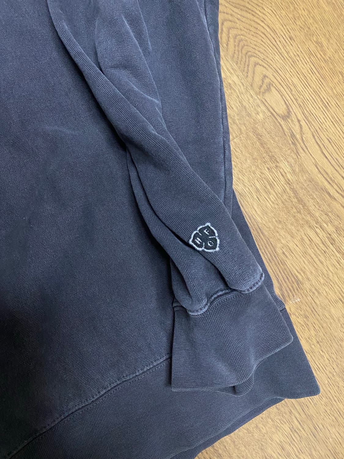 헤리티지플로스 피그먼트 맨투맨 xl 차콜 상품이미지4