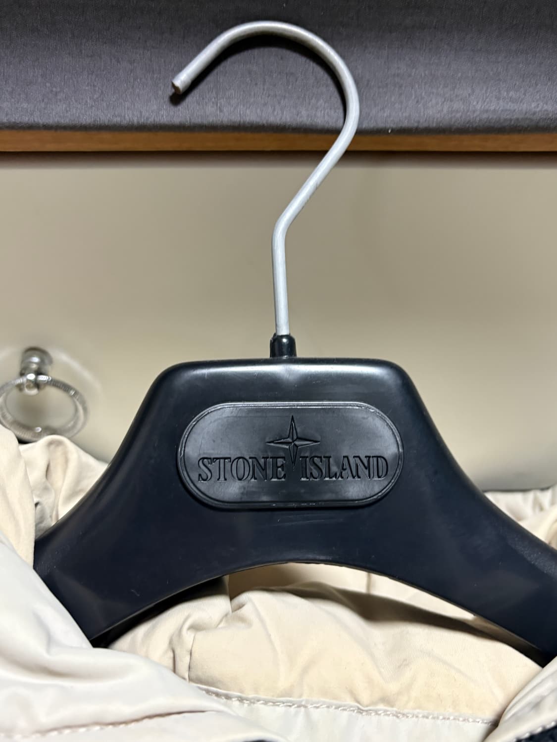 스톤아일랜드 마이크로랩스 다운패딩 아이보리 상품이미지7