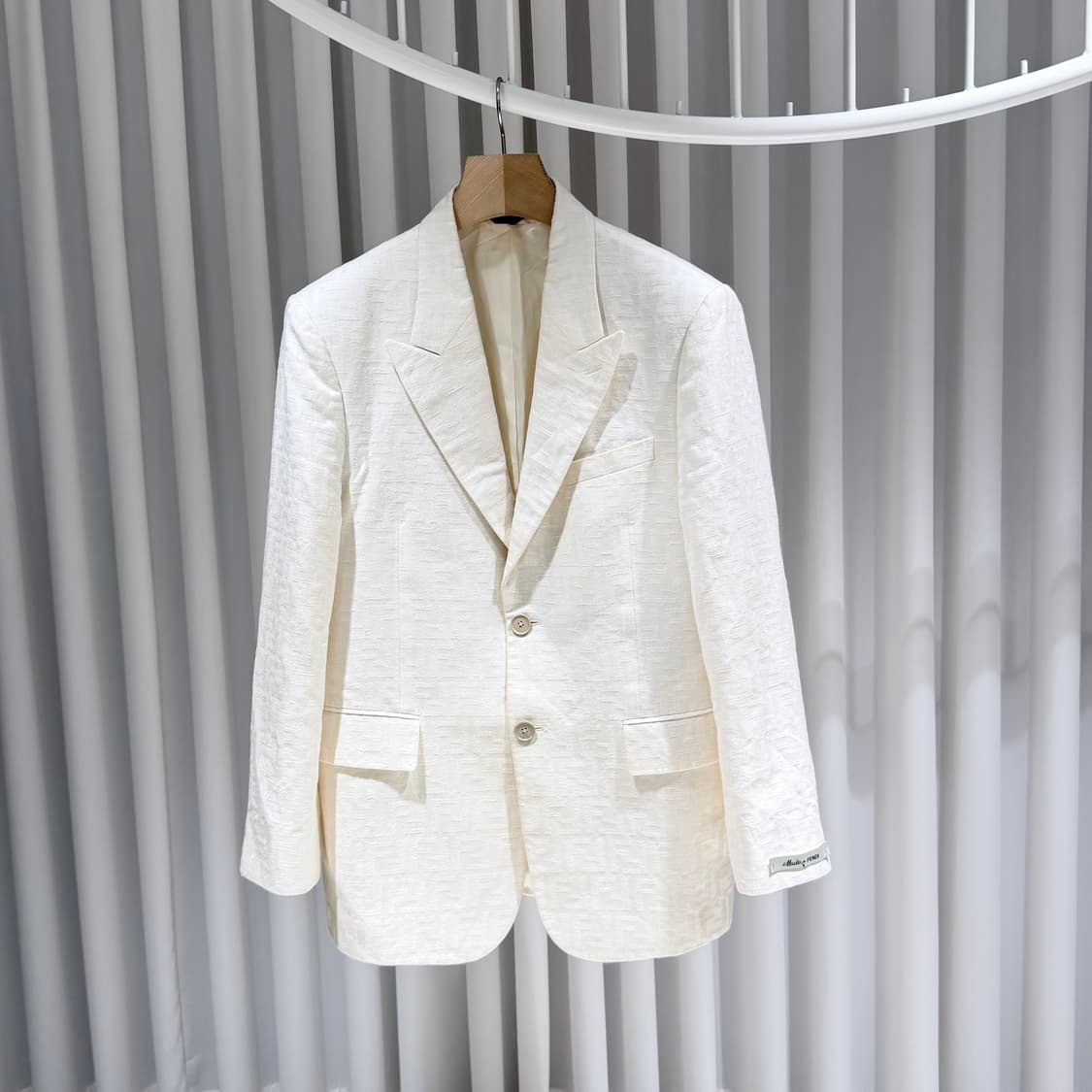 52 / 펜디 FF 모노그램 화이트 블레이저 자켓 / 택 달림 상품이미지2