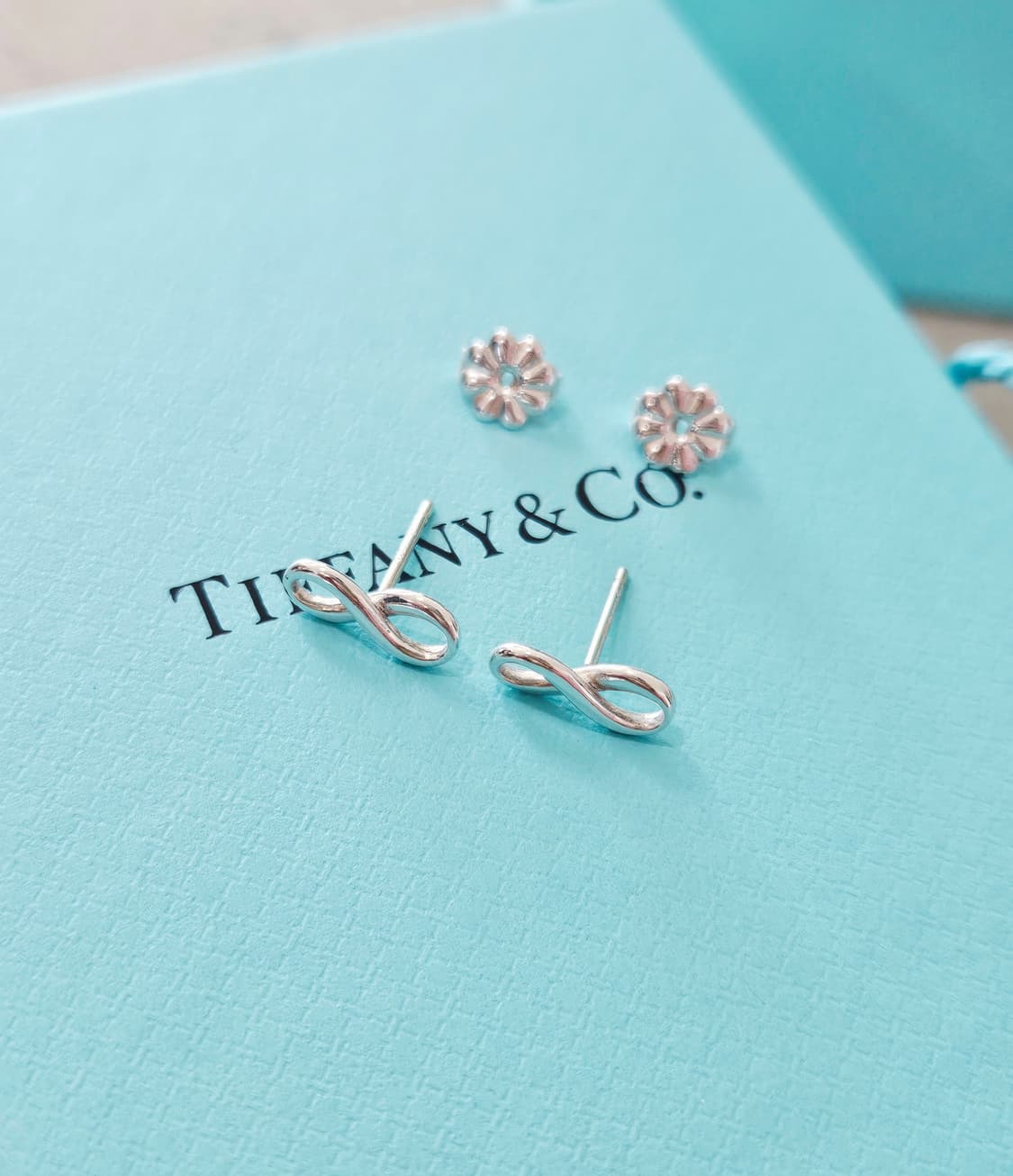 티파니앤코 인피니티 실버 귀걸이 [정품/영수증포함풀박스] 상품이미지2