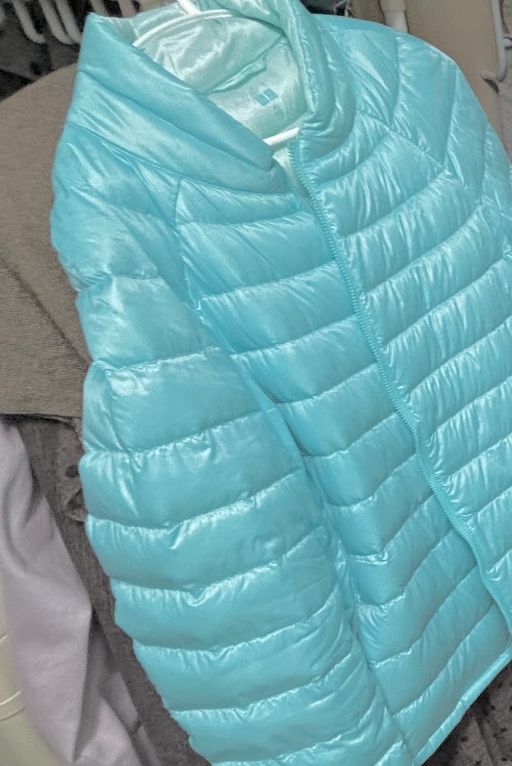 마루빈티지 유니클로 하늘색 경량패딩  상품이미지2