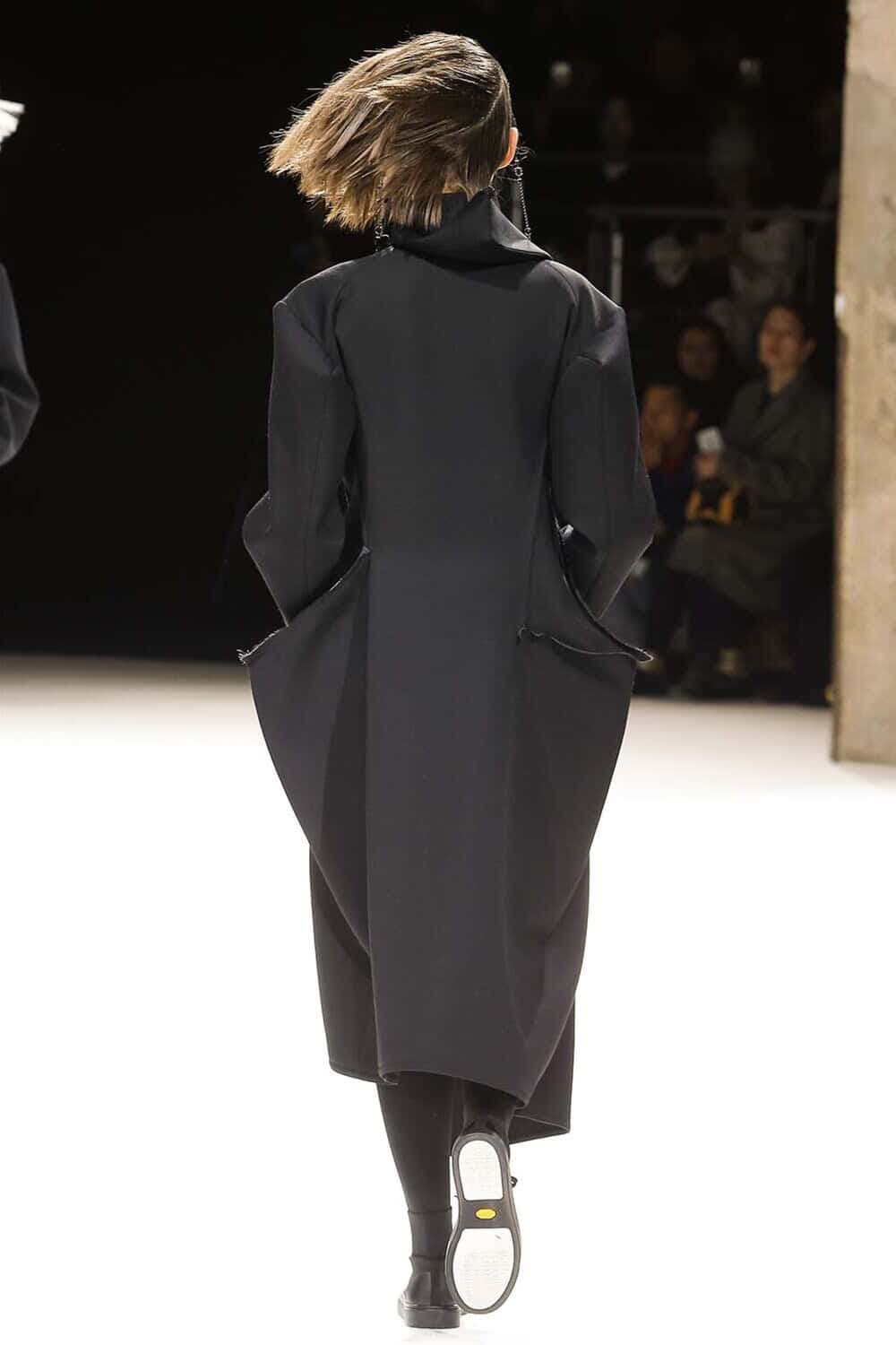 요지야마모토 펨므 FW18 드레이프 롱코트 상품이미지2