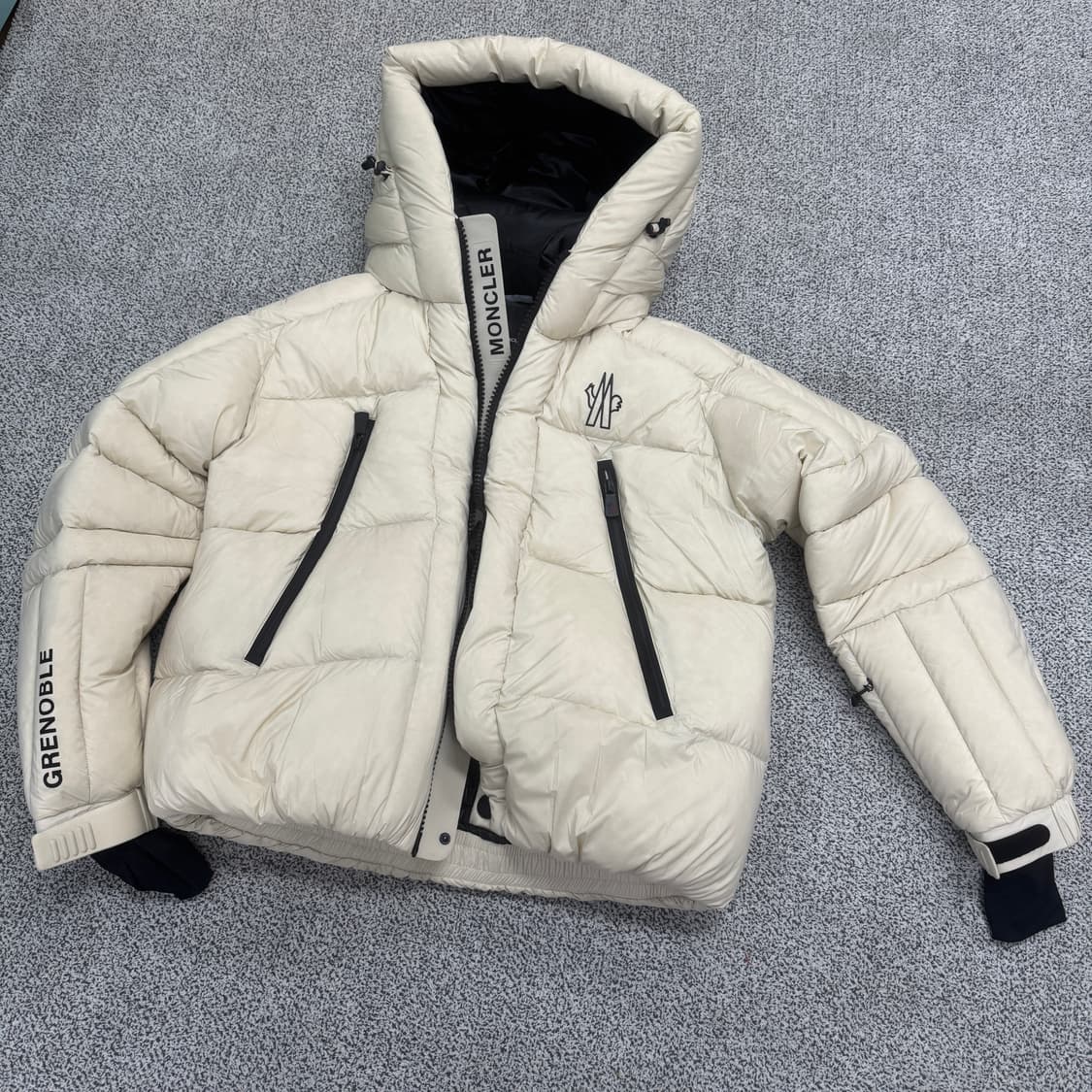 몽클레어 그레노블 세르페리 다운 자켓  상품이미지1