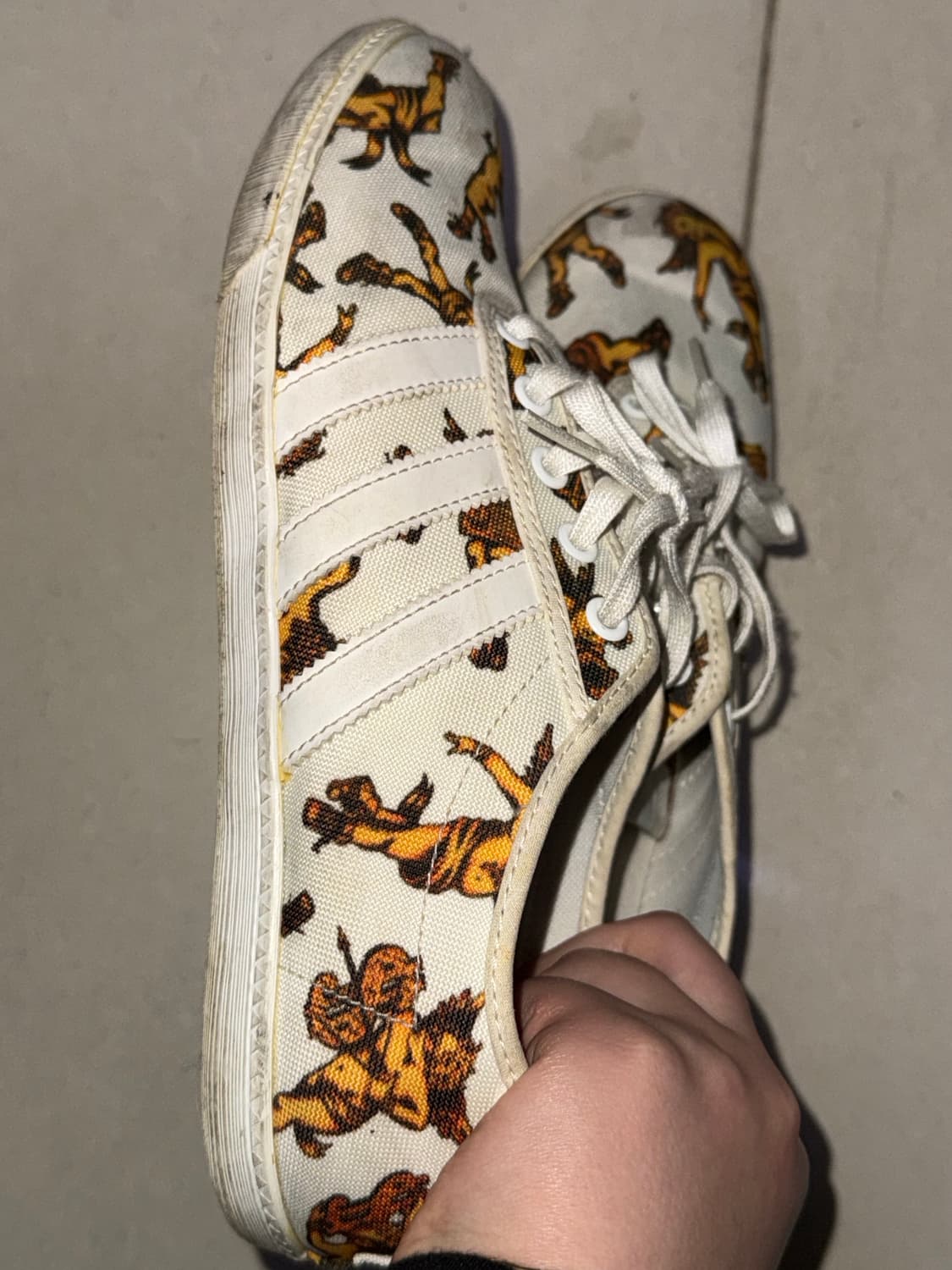 250 / 제레미스캇 아디다스 천사프린팅 스니커즈 상품이미지5